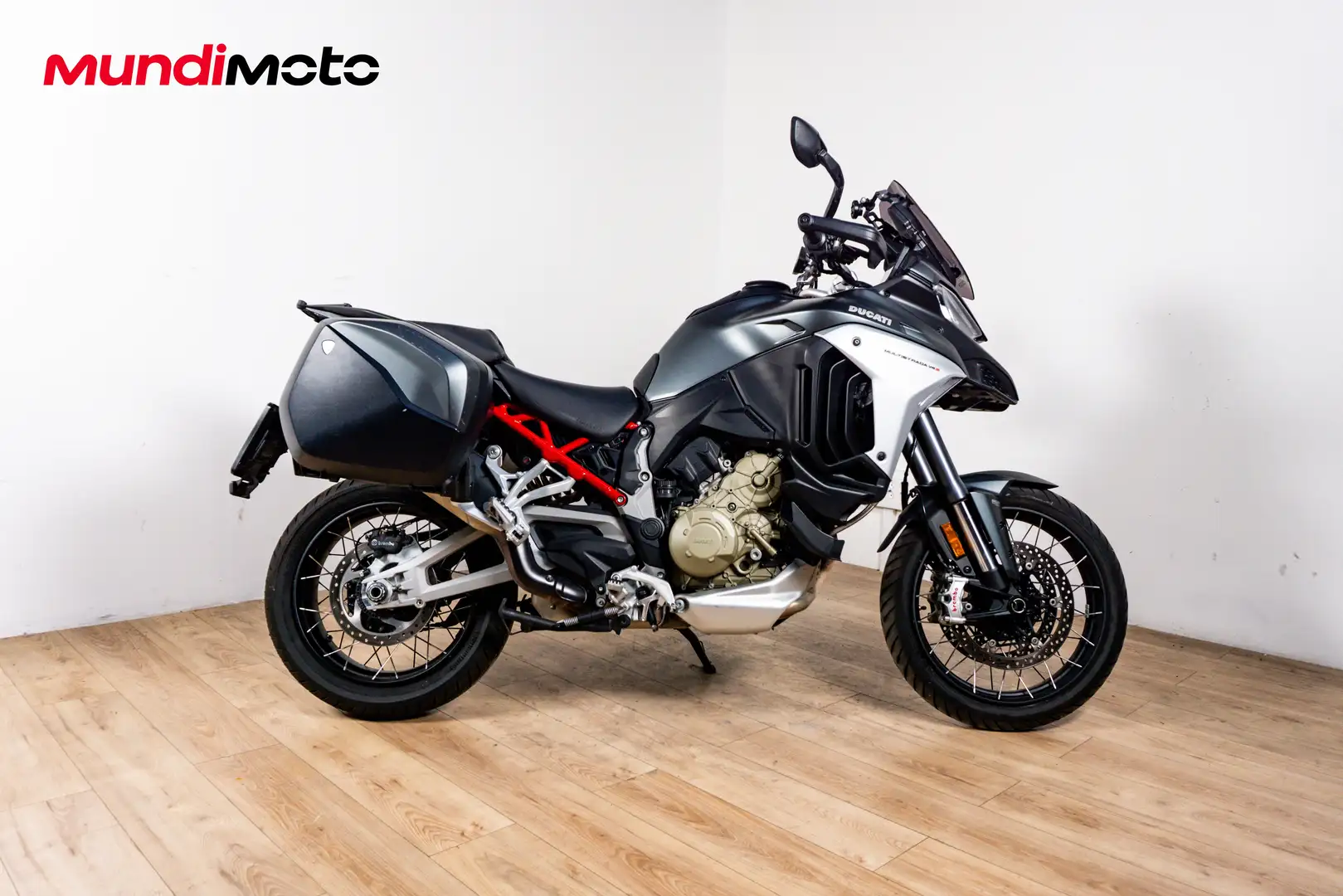 Ducati Multistrada V4 S - 1
