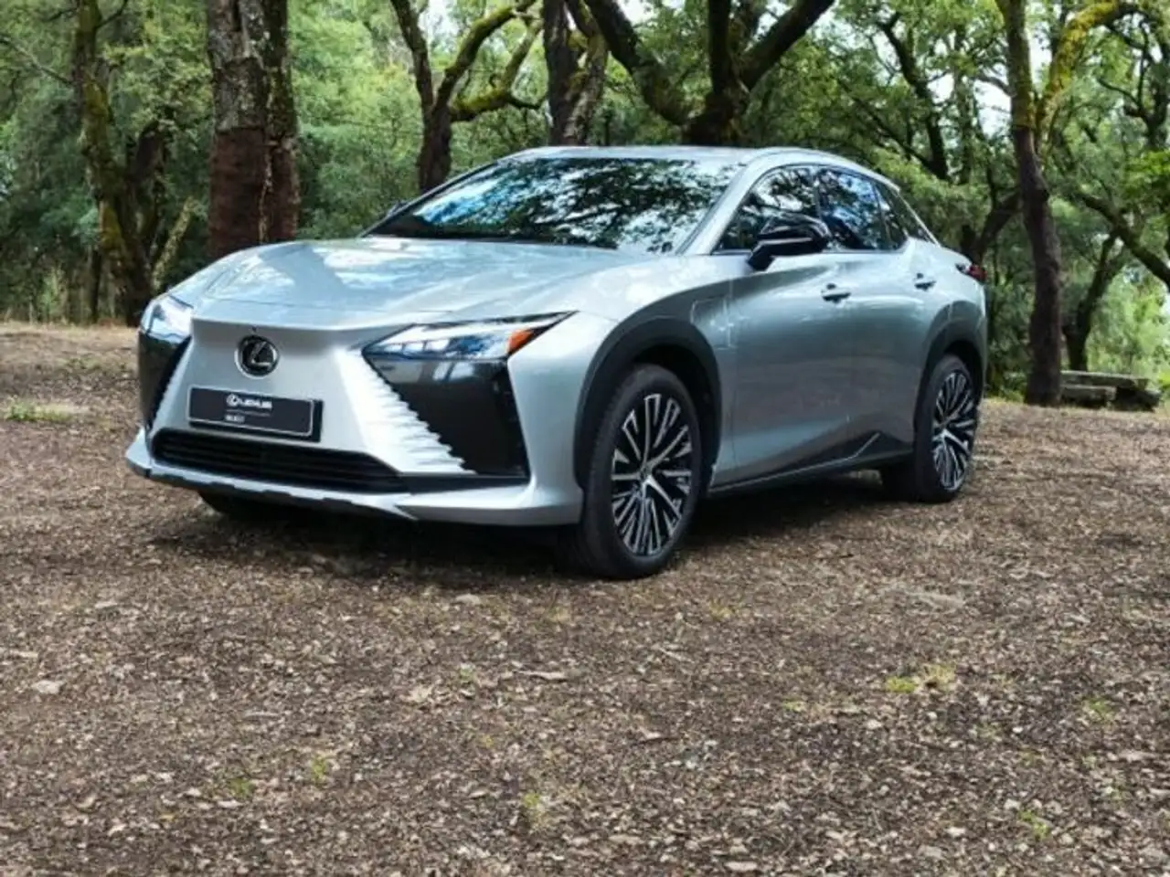 Lexus RZ