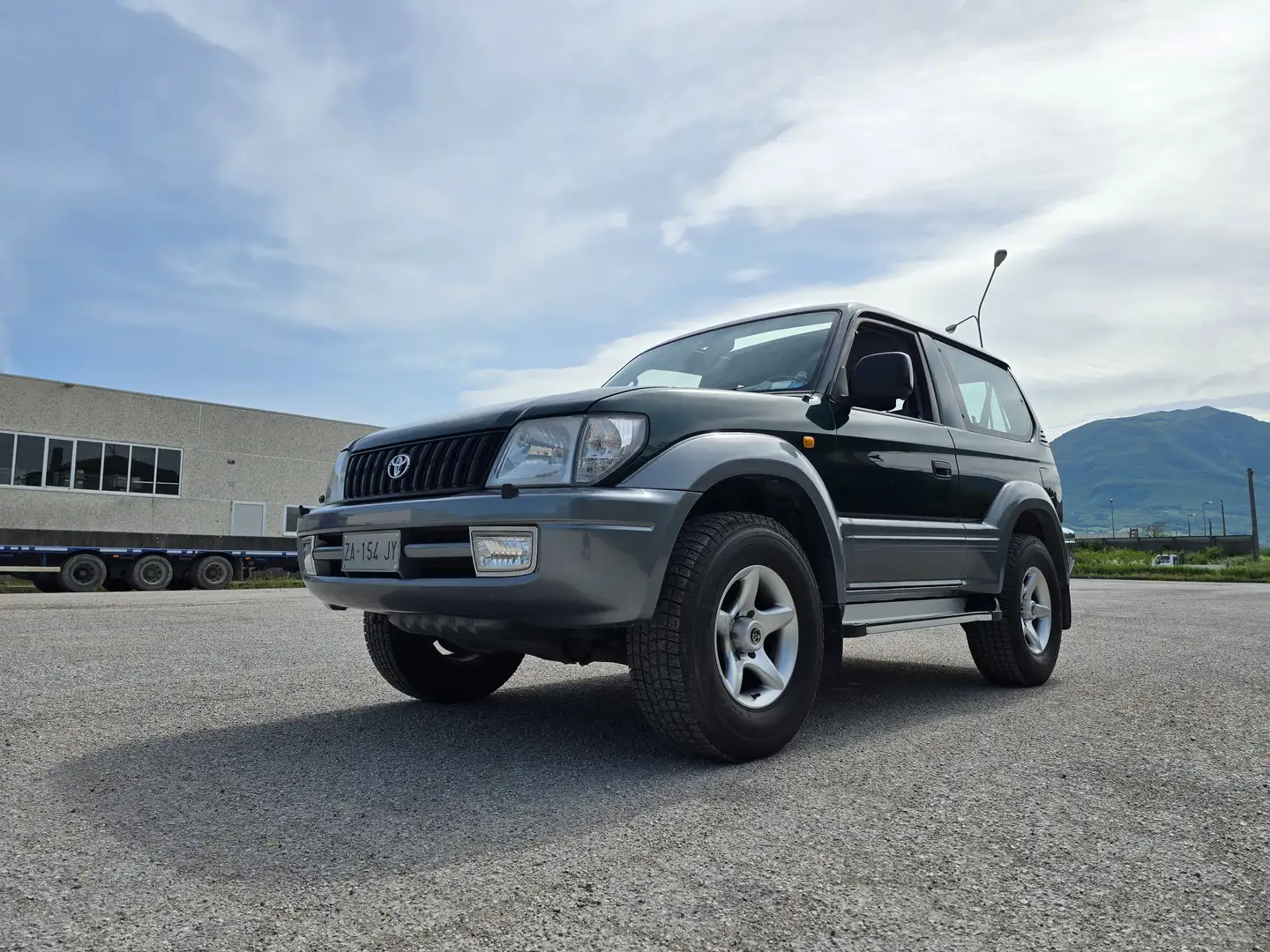 Toyota Land Cruiser kzj90 3p 3.0 GX Зелёный - 1