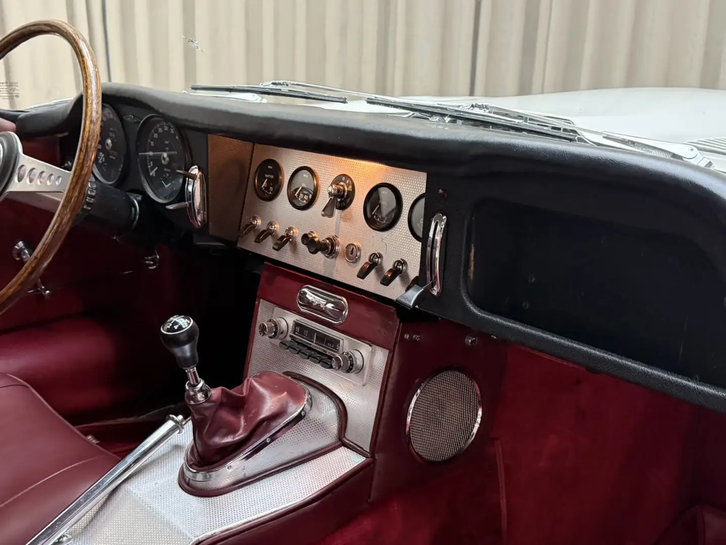 Jaguar E-Type XKE S1 3.8 FHC Fixed Head Coupé / 1962 / 4-Speed M Alb - 2