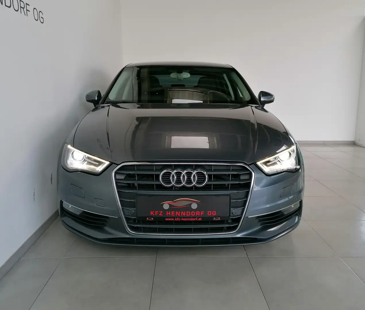 Audi A3 Style 2,0 TDI ab € 250 / Monat Gris - 2