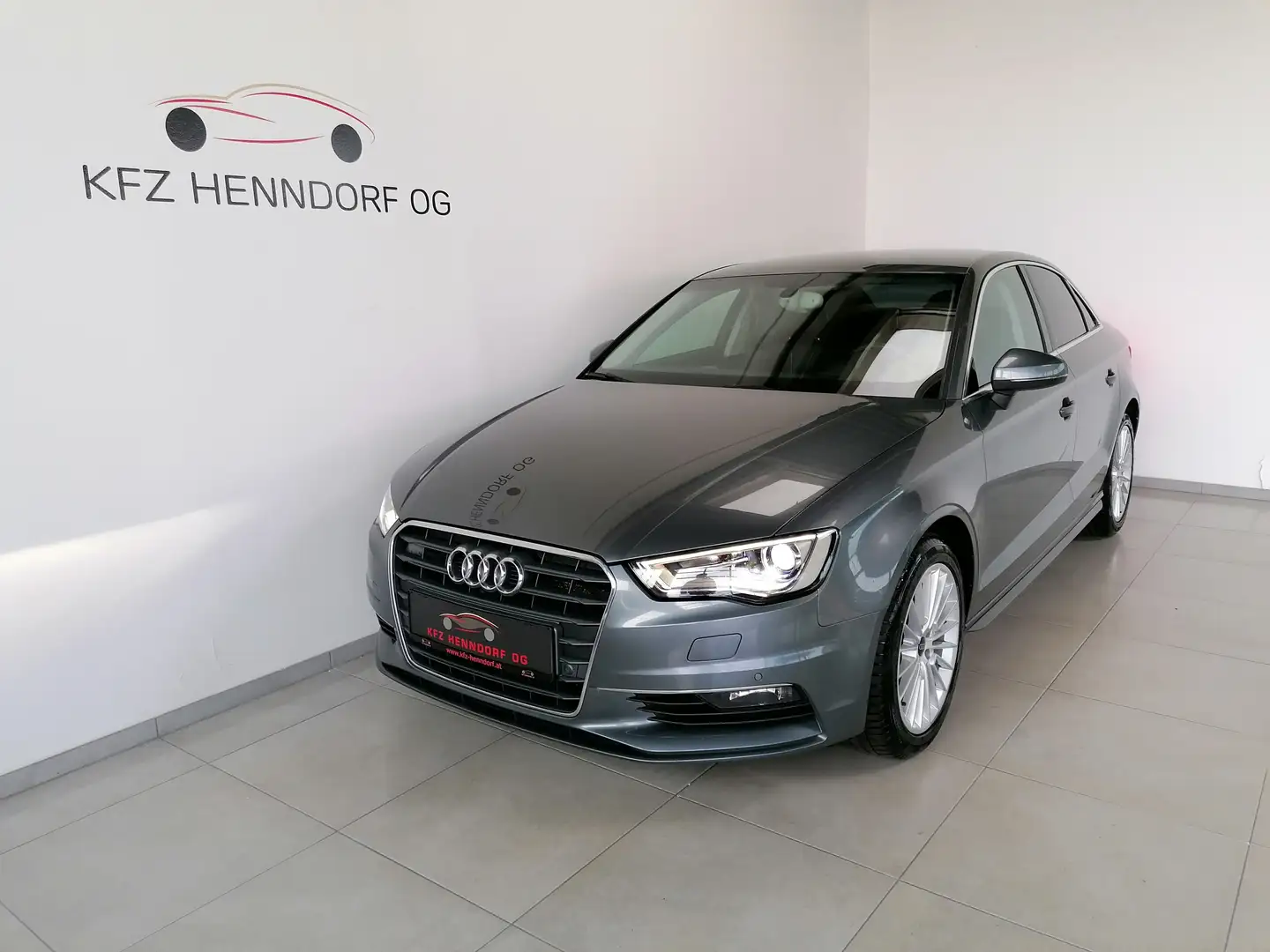 Audi A3 Style 2,0 TDI ab € 250 / Monat Gris - 1