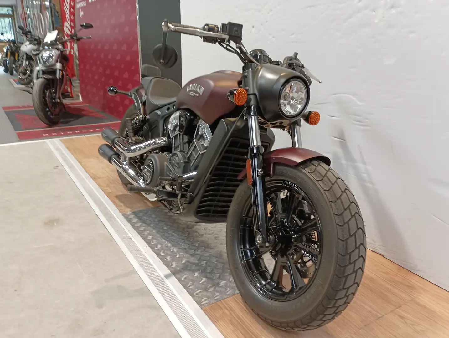 Indian Scout Rojo - 2