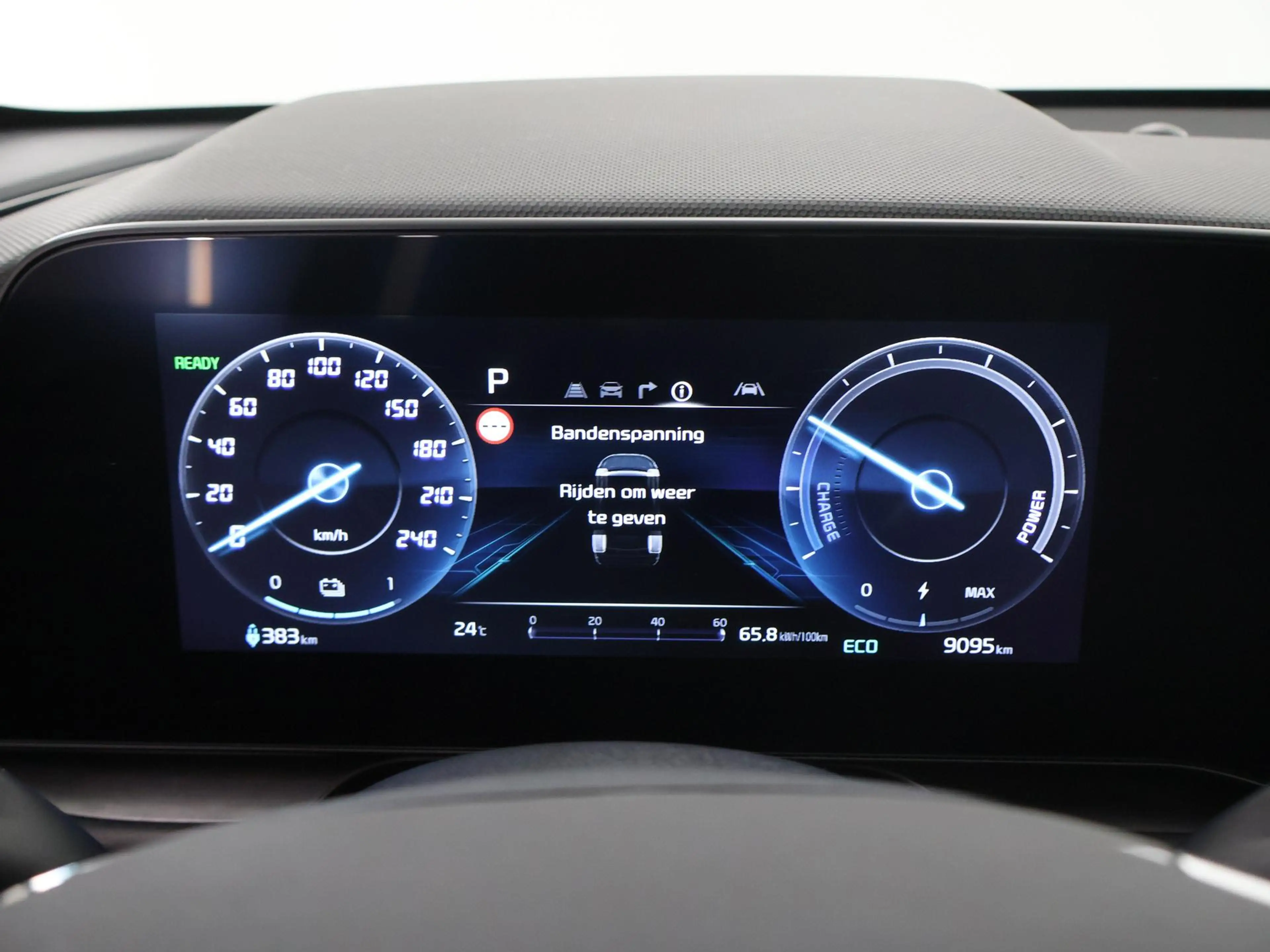 Kia e-Niro EV Edition Advanced 64.8 kWh | Navigatie | Parkeer — photo 13