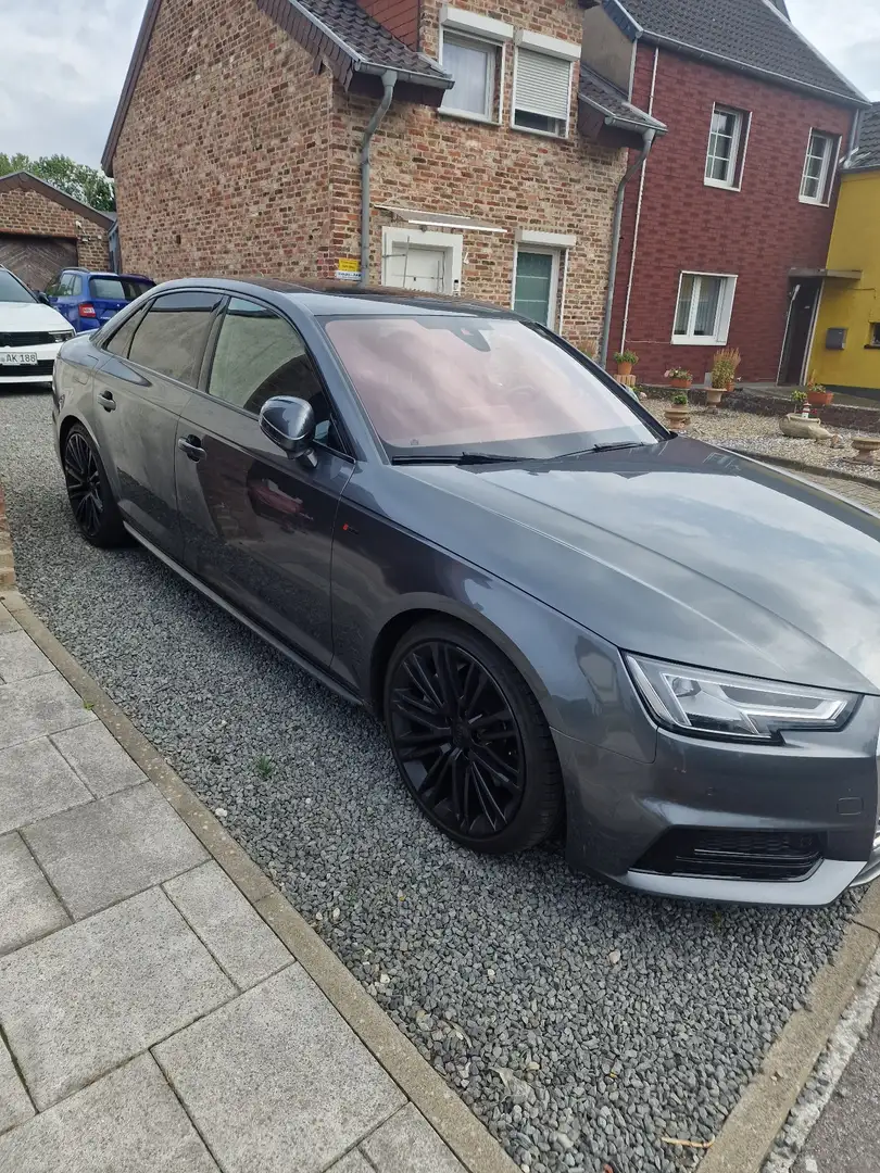 Audi A4 2.0 TFSI S tronic design - 1