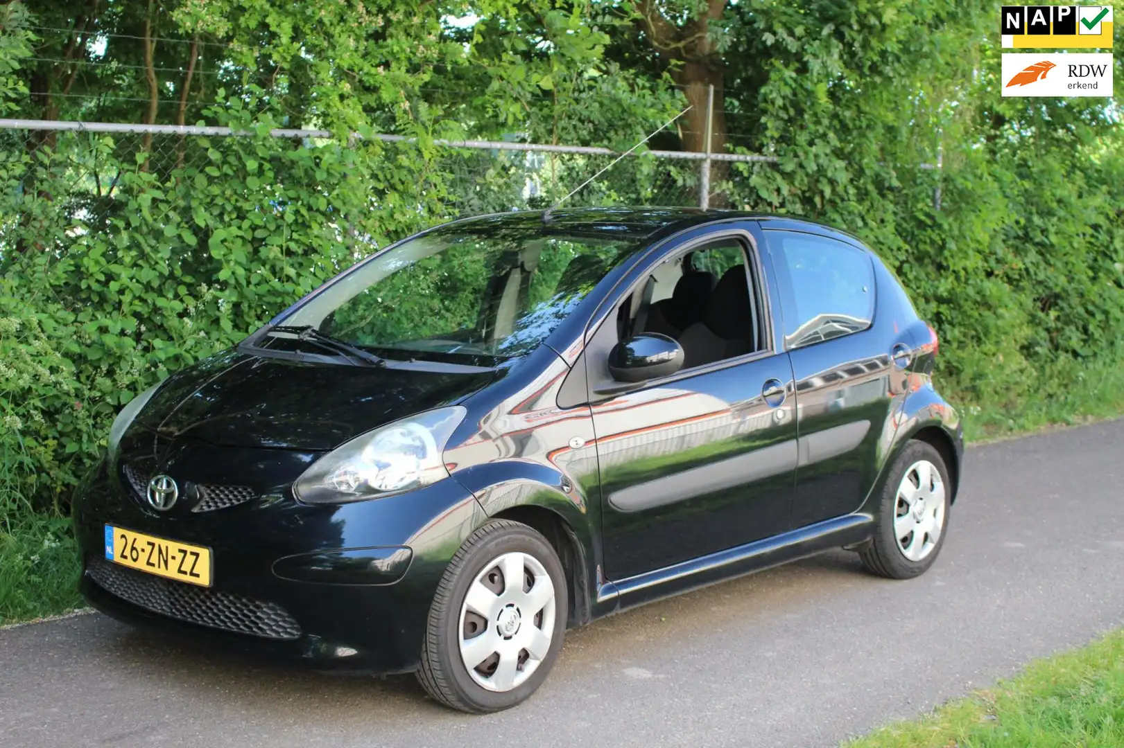 Toyota Aygo 1.0-12V + Noir - 1