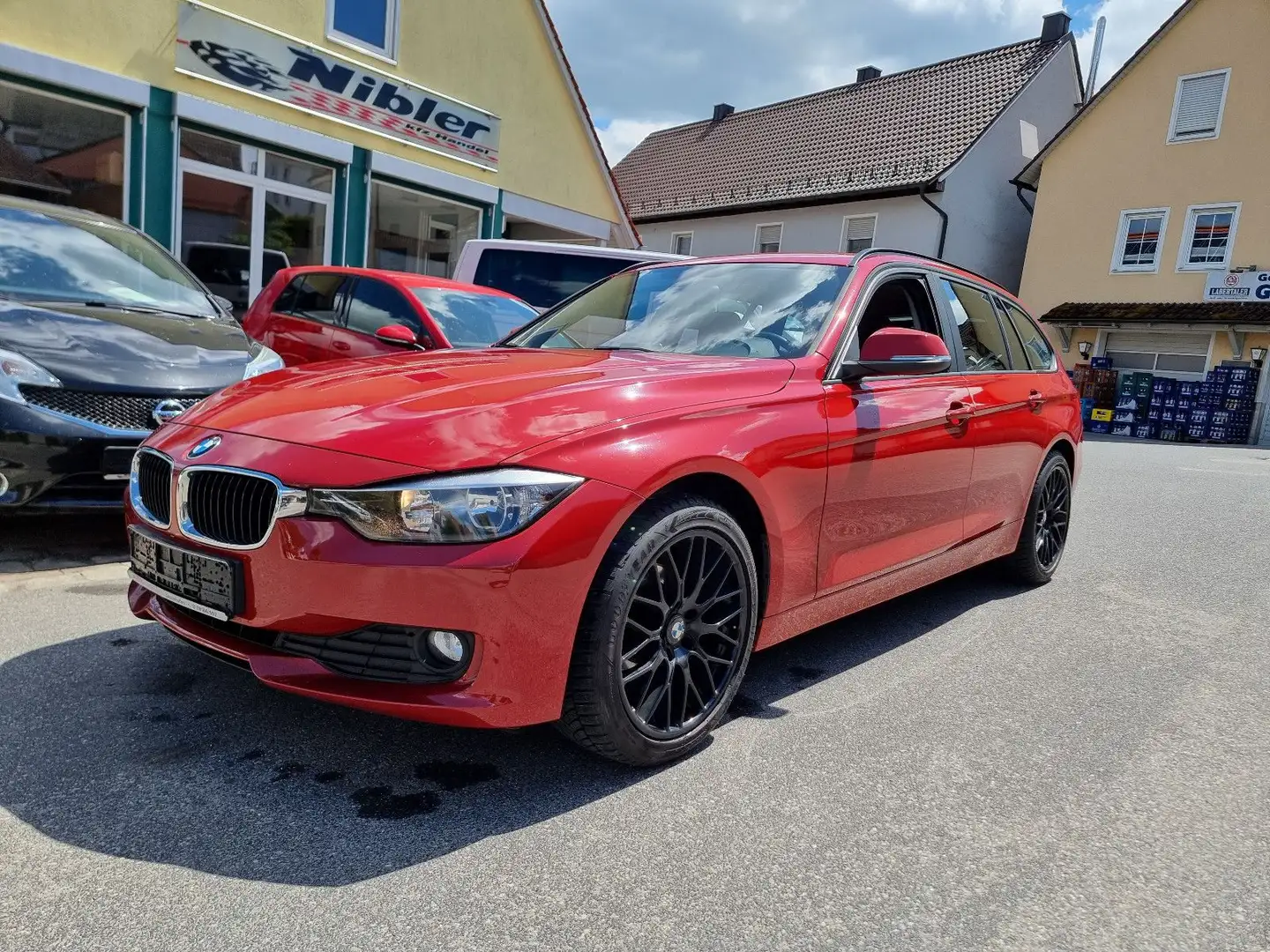 BMW 316 i Touring 18" M-ALU+NAVI+PDC+EL-HECKKLAPPE Rouge - 1