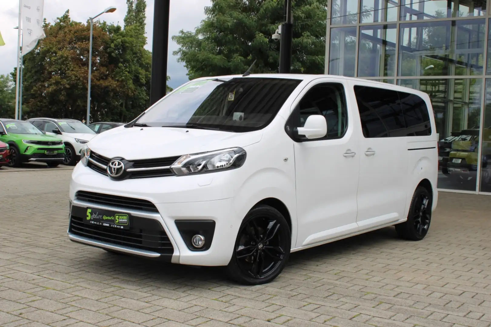 Toyota Proace Verso 2.0 D-4D L1 TEAM D S/S ACC+Navi+SHZ Weiß - 2