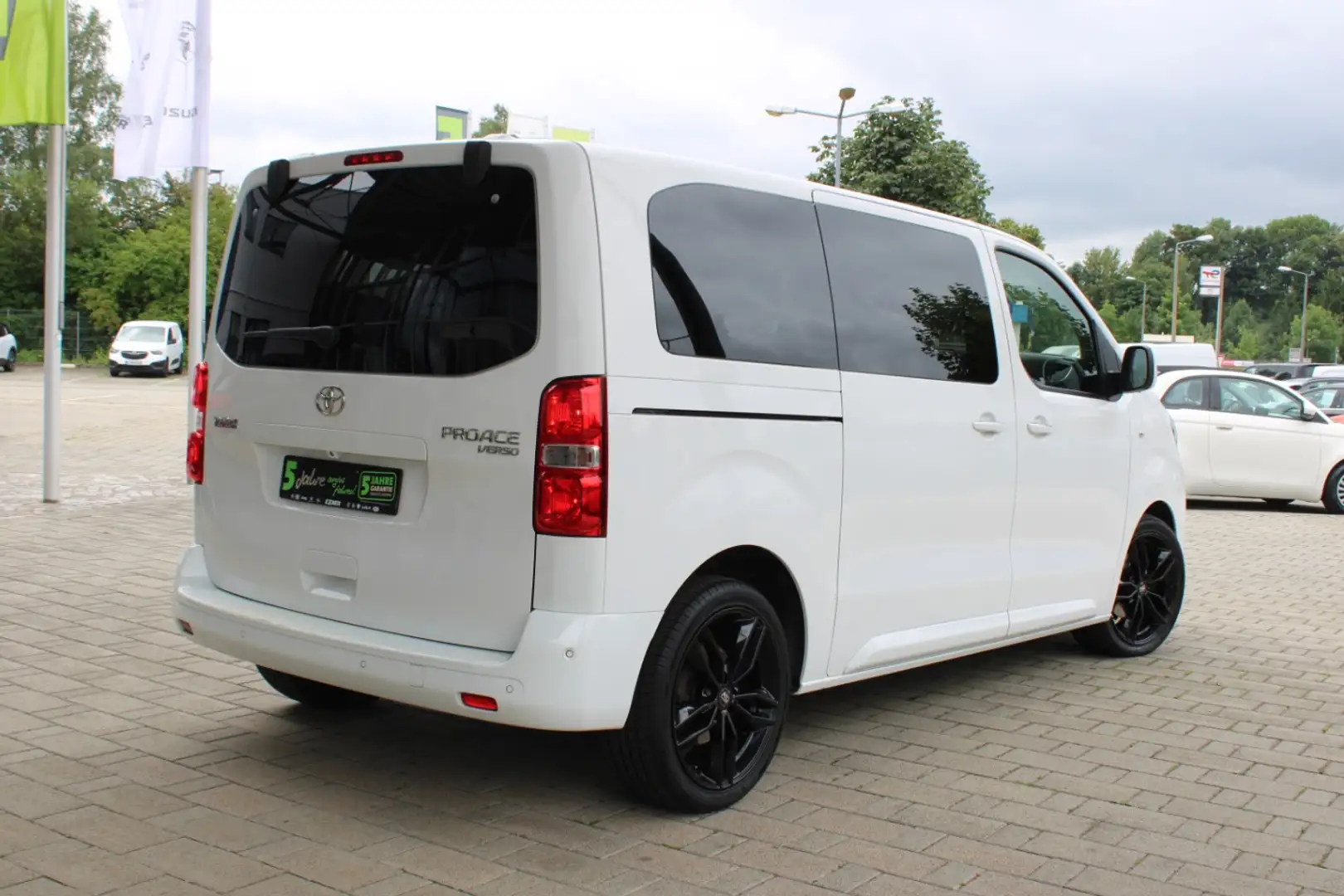 Toyota Proace Verso 2.0 D-4D L1 TEAM D S/S ACC+Navi+SHZ Blanco - 2