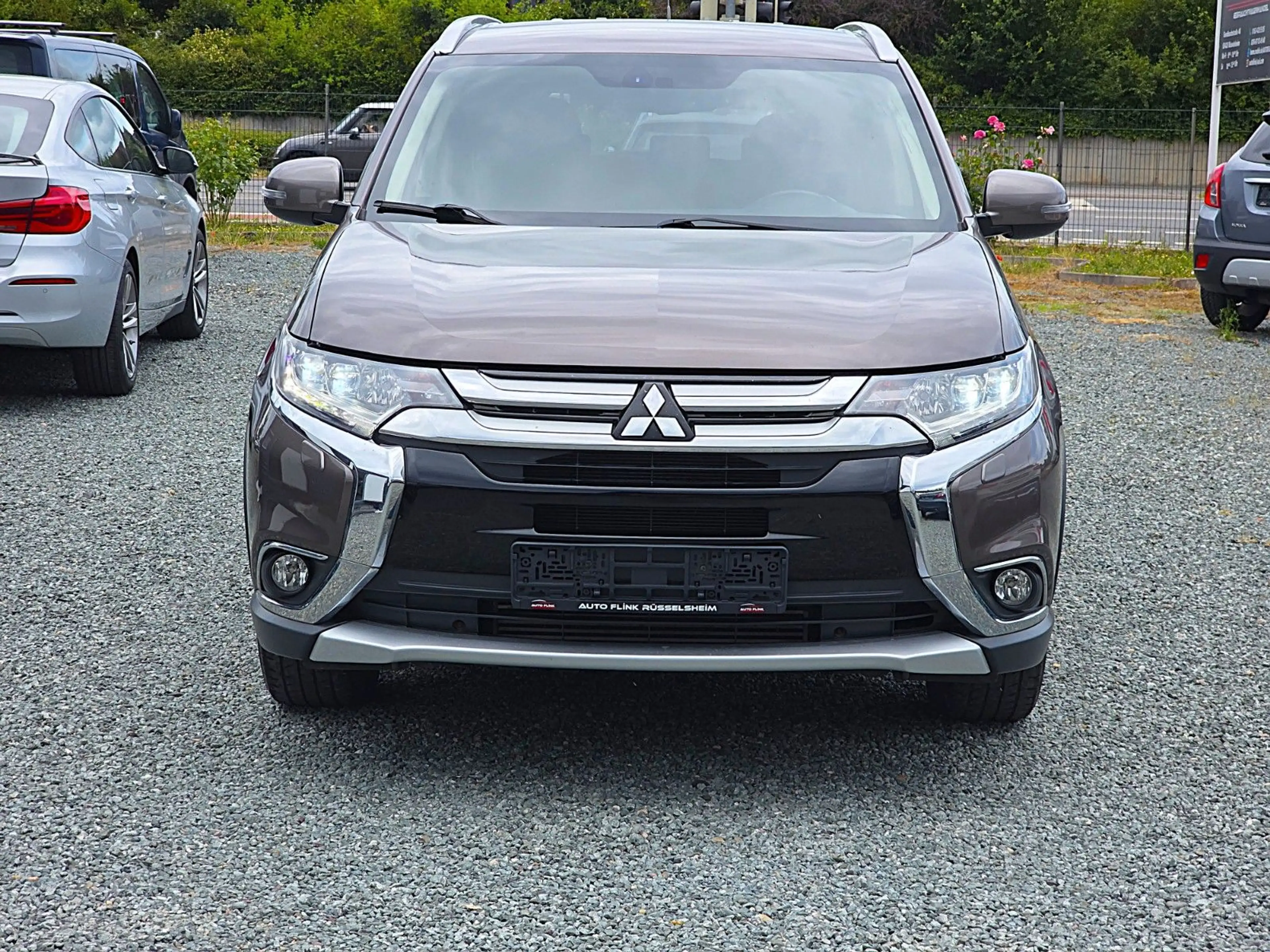 Mitsubishi Outlander SUV-Star+ 4WD (NAVI/RKAMERA/LED/AHK) — photo 2