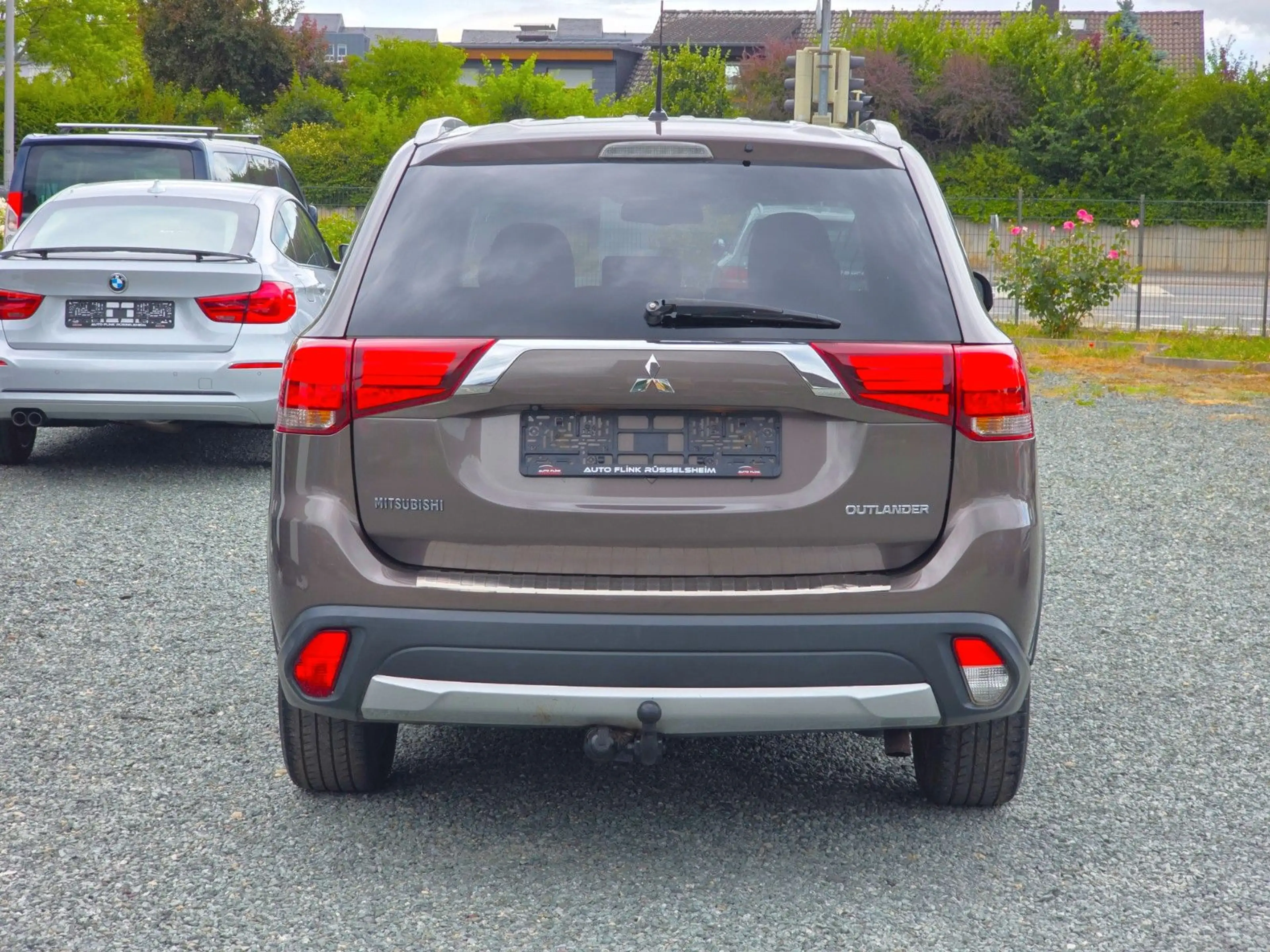 Mitsubishi Outlander SUV-Star+ 4WD (NAVI/RKAMERA/LED/AHK) — photo 6