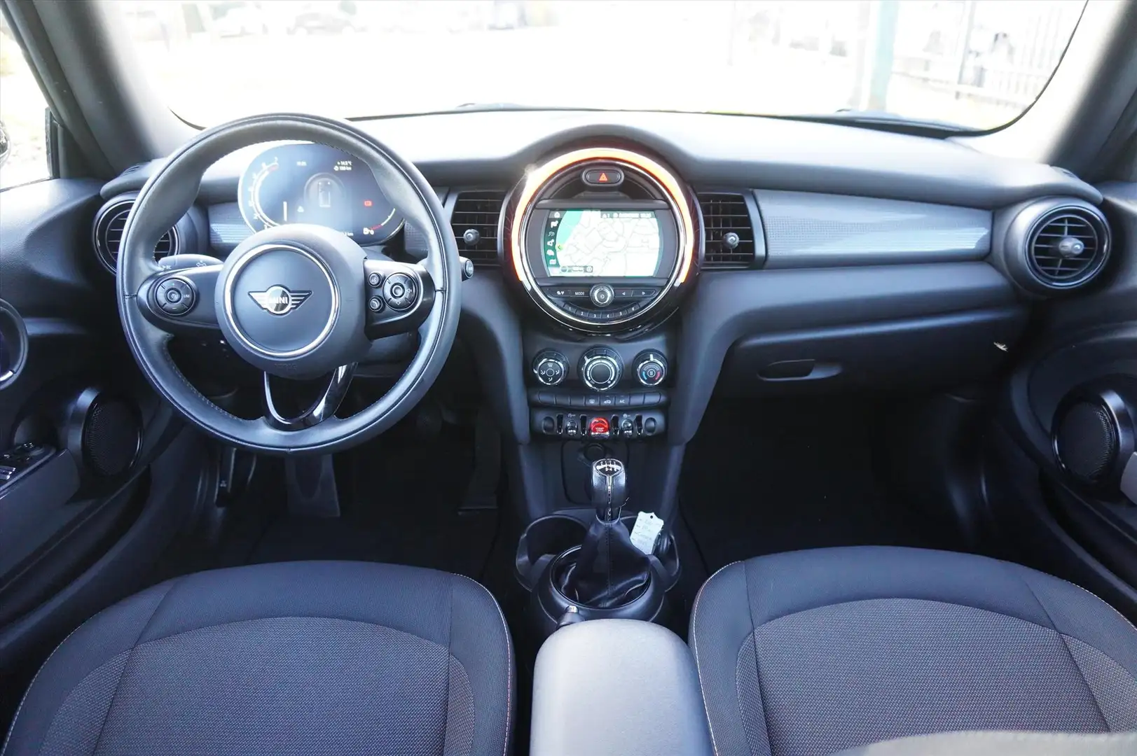 MINI Cooper Mini 3-Deurs (f56) 1.5 136pk Navigatie Multi Media Grijs - 2