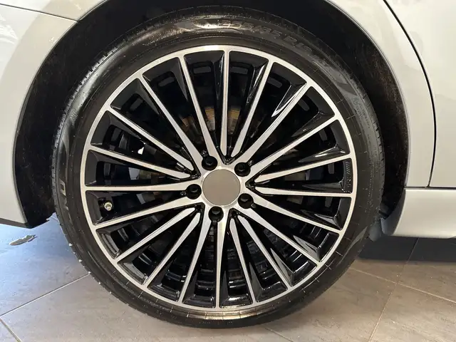 Mercedes-Benz C-Class view 3