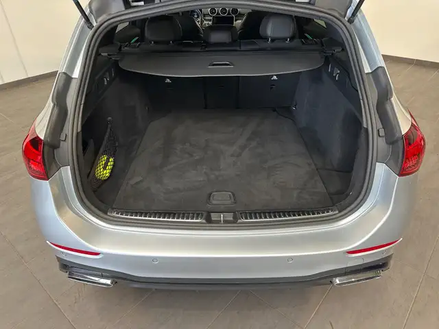 Mercedes-Benz C-Class view 6