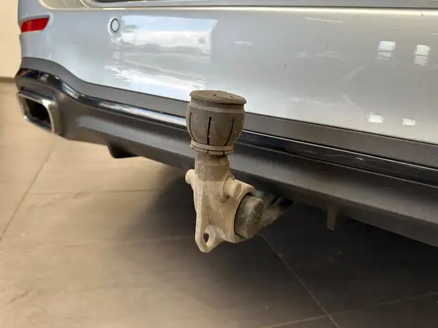 Mercedes-Benz C-Class view 8