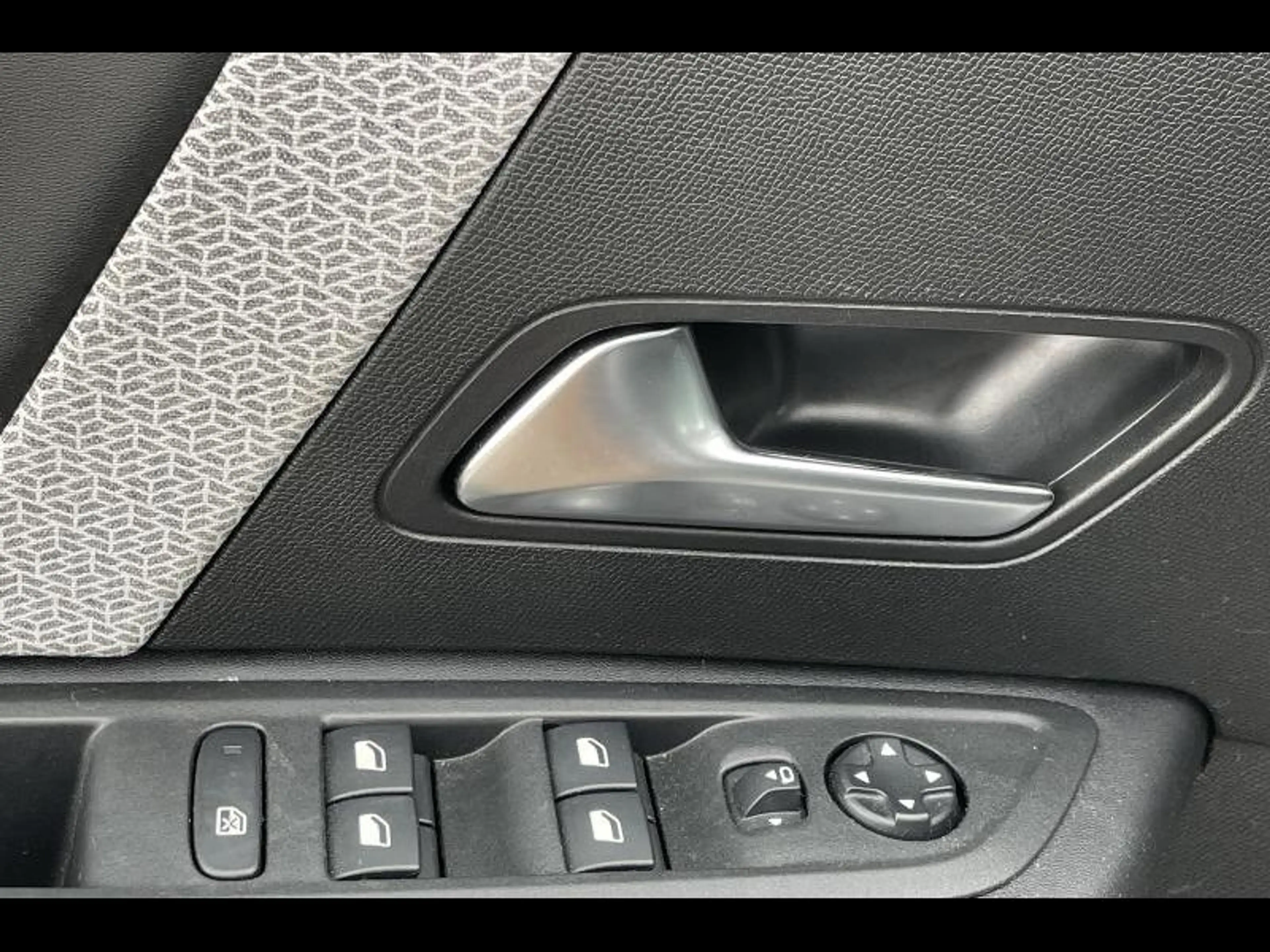 Citroen C4 X MAX EAT8 | WIRELES  CARPLAY — photo 15