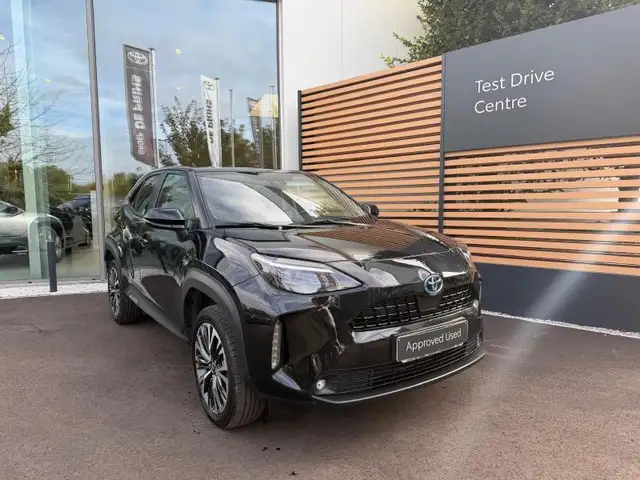 Toyota Yaris Cross Elegant