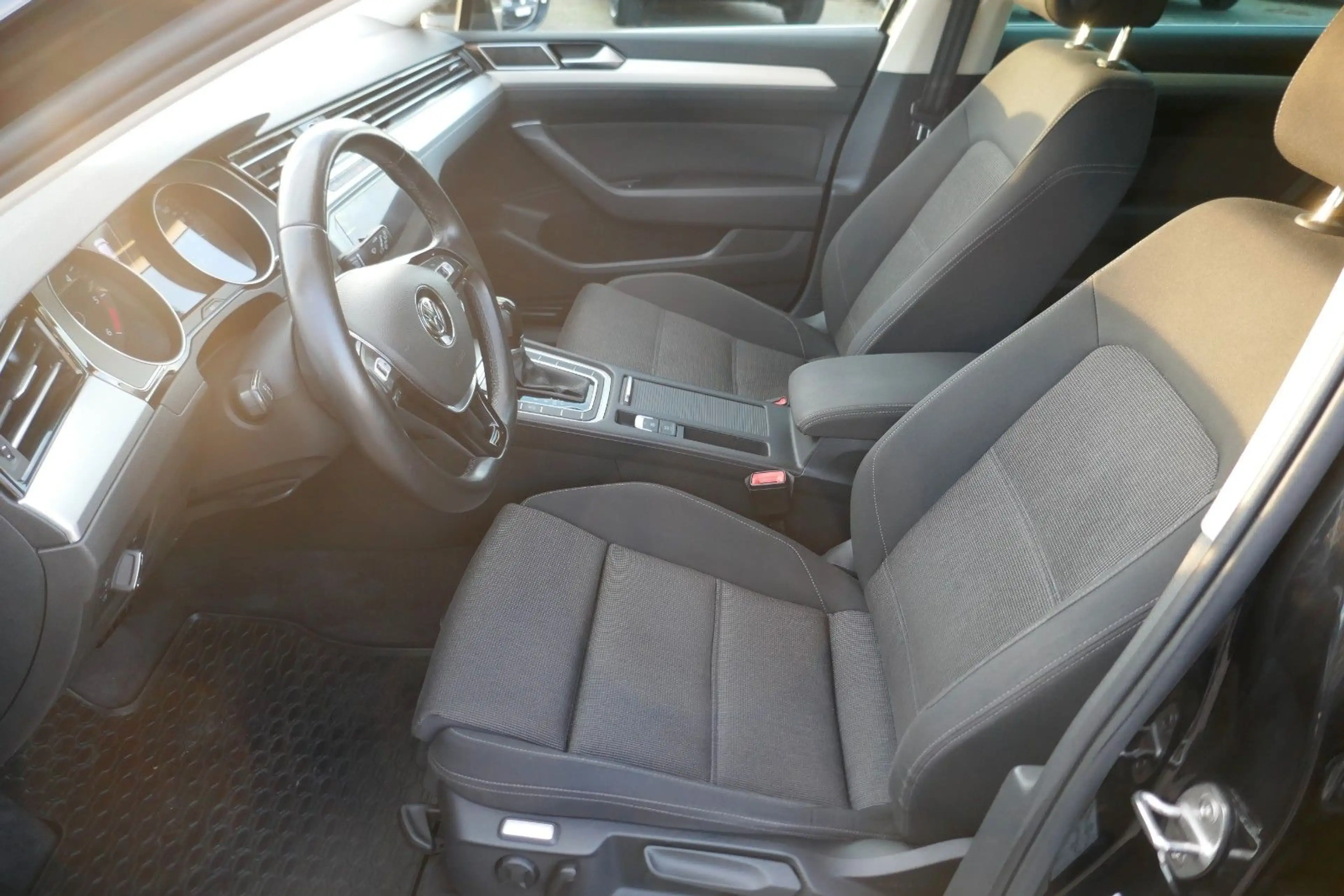 Volkswagen Passat Variant Passat 2.0 Variant Comfortline BMT DSG — photo 10