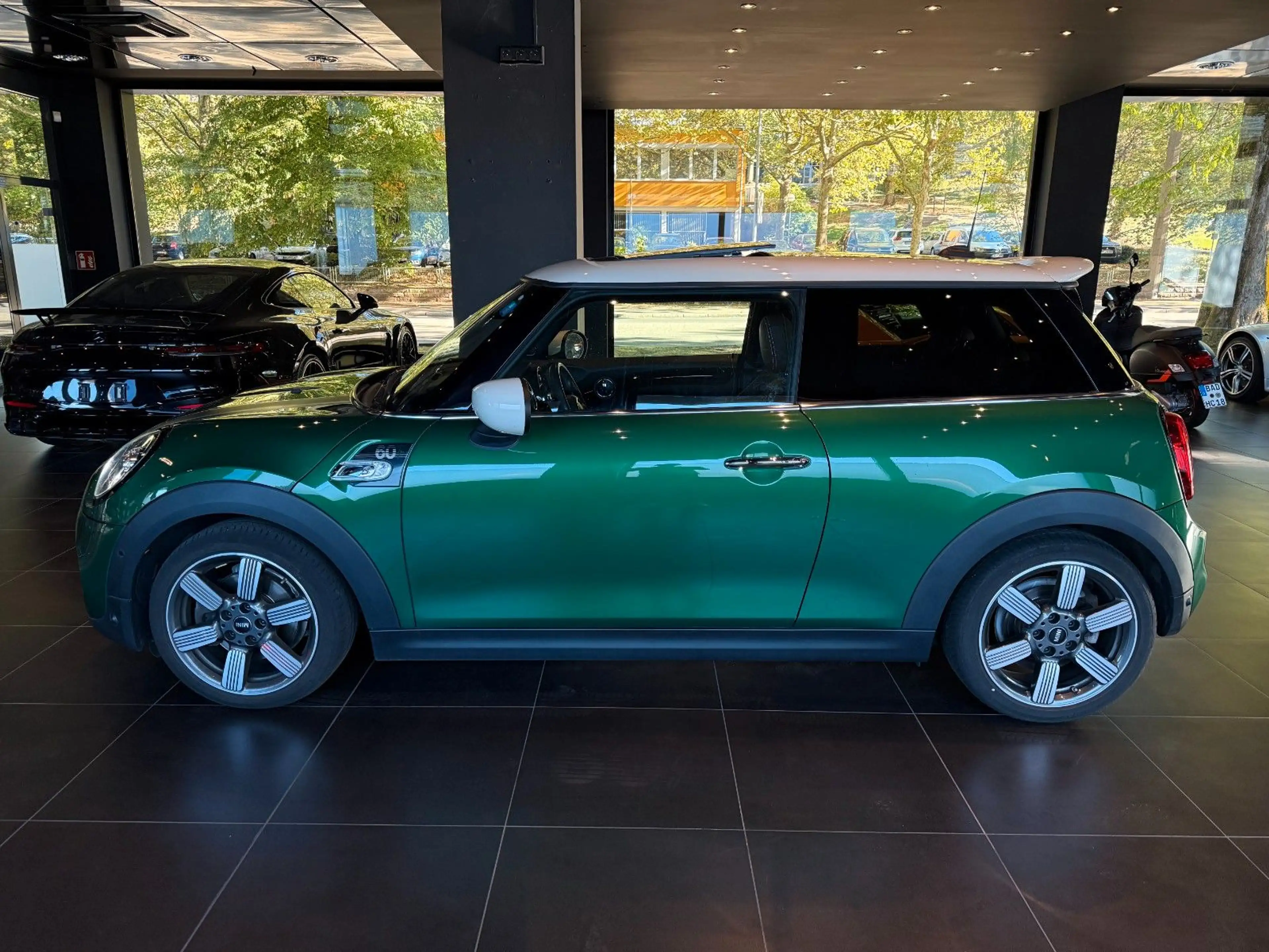 MINI Cooper S 60 Years Trim*Pano*British Racing Green — photo 5