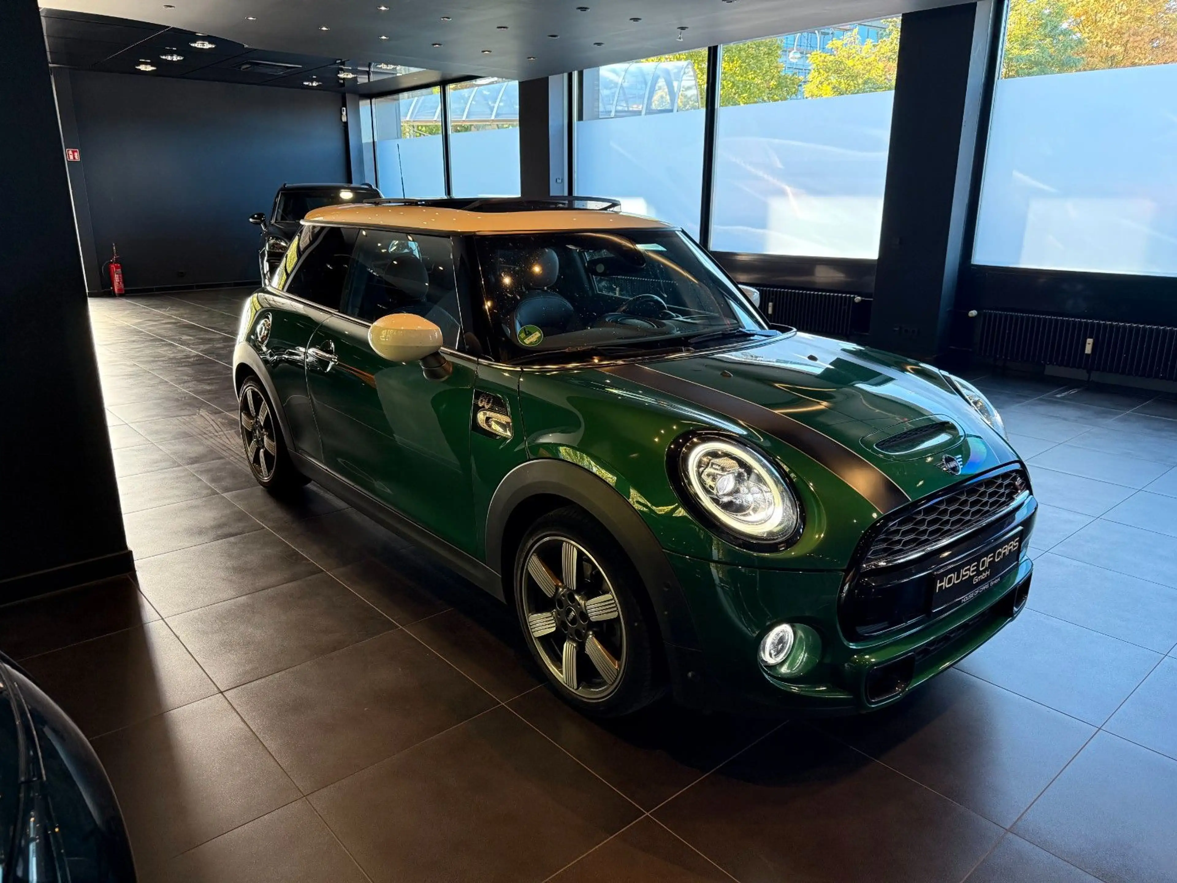 MINI Cooper S 60 Years Trim*Pano*British Racing Green — photo 2