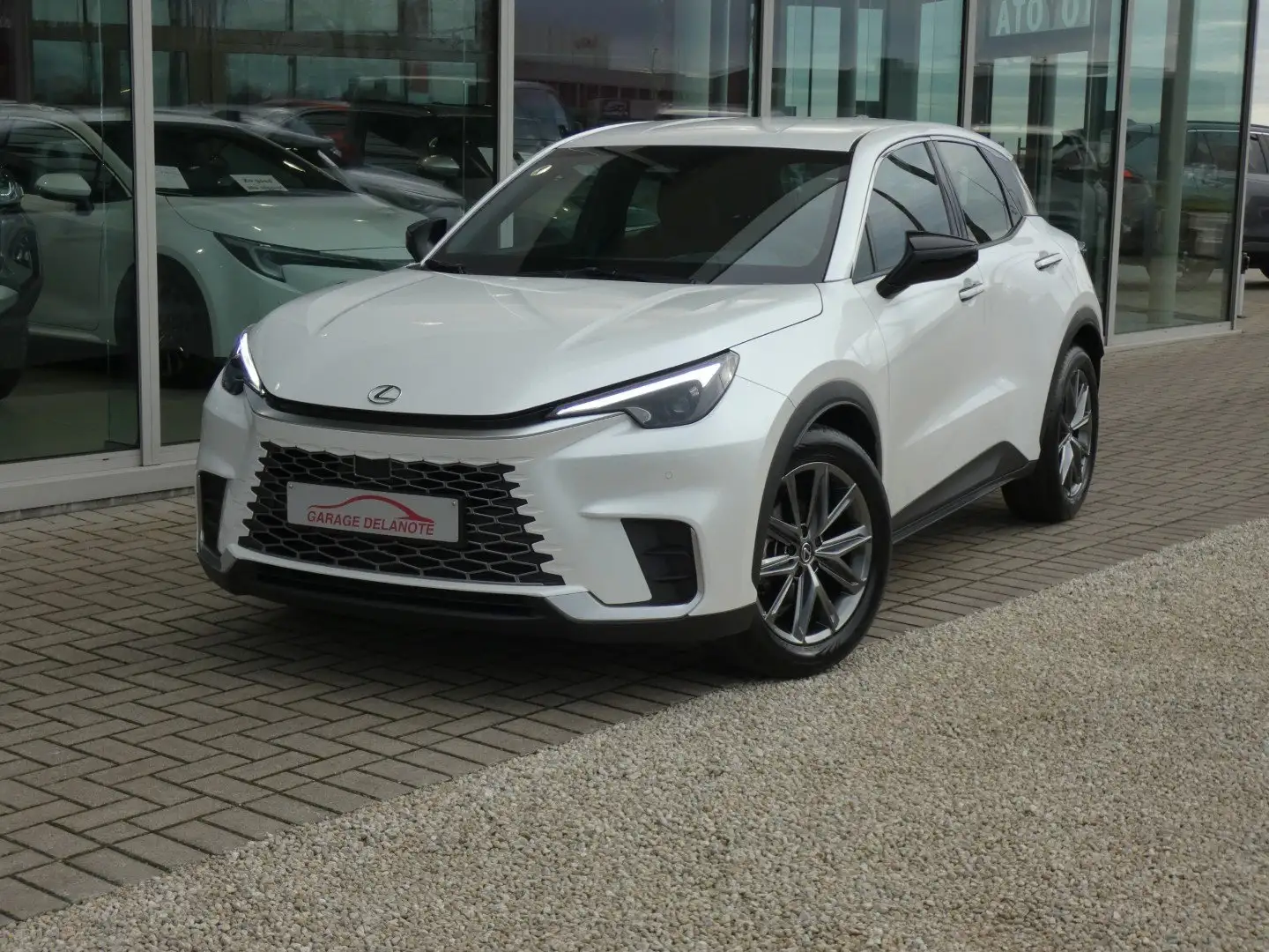 Lexus LBX Hybrid RELAX +Elektrische zetel +Zetelverwarming Wit - 1