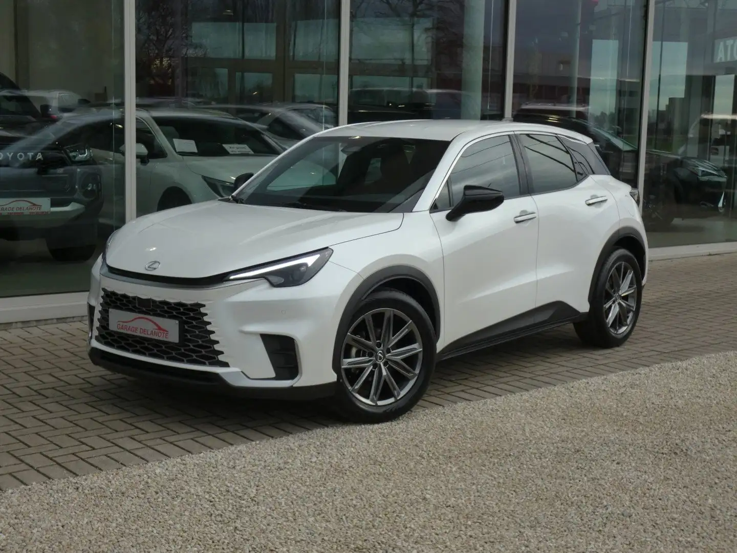 Lexus LBX Hybrid RELAX +Elektrische zetel +Zetelverwarming Wit - 2