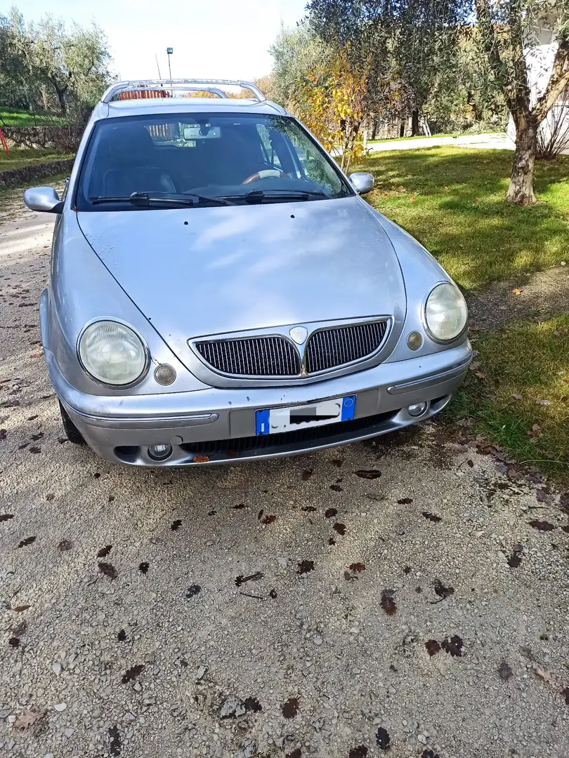 Lancia Lybra SW 1.9 jtd Business Gris - 2