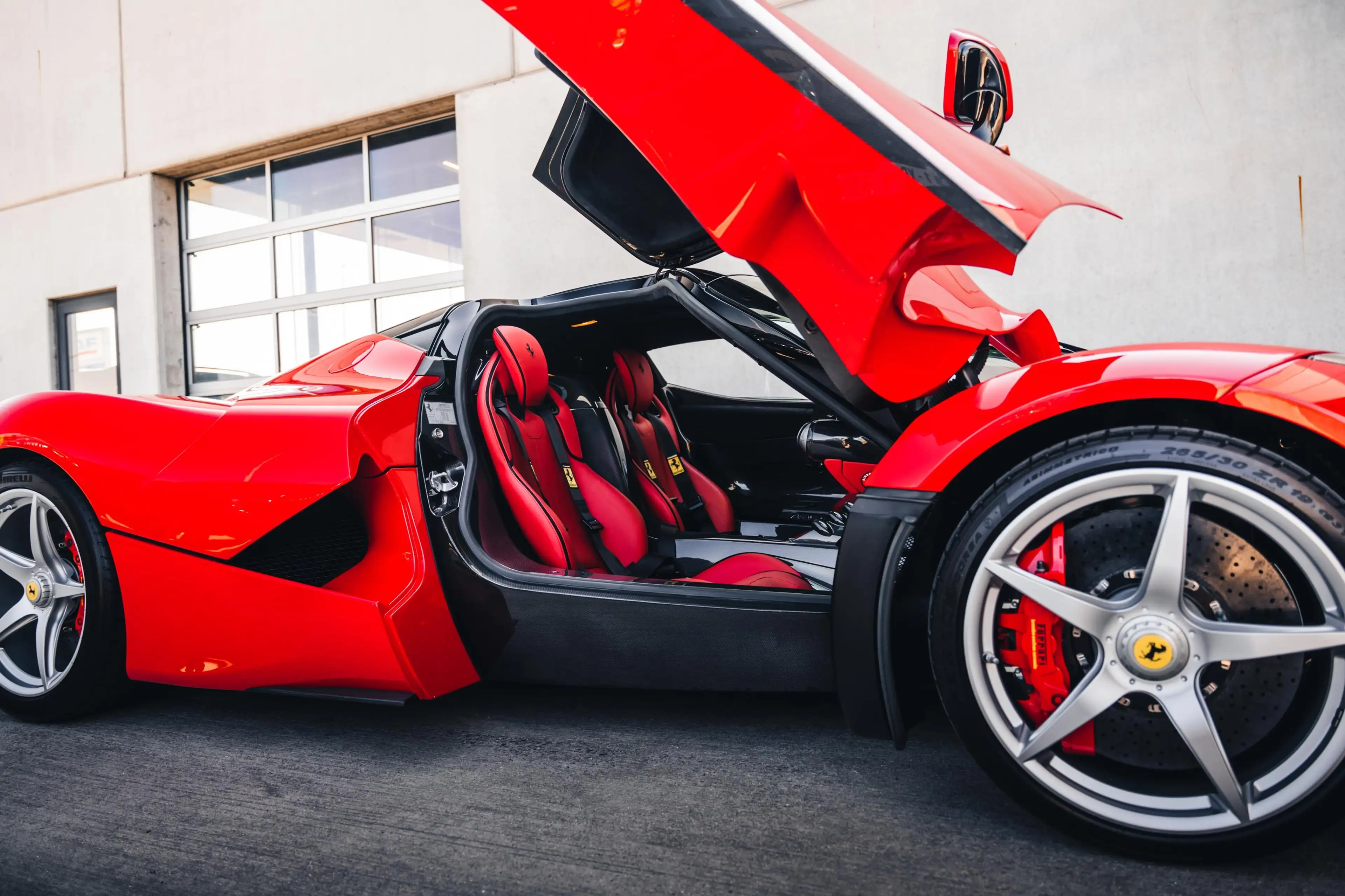 Ferrari LaFerrari Coupe / First Owner / 1 of 499 — photo 15