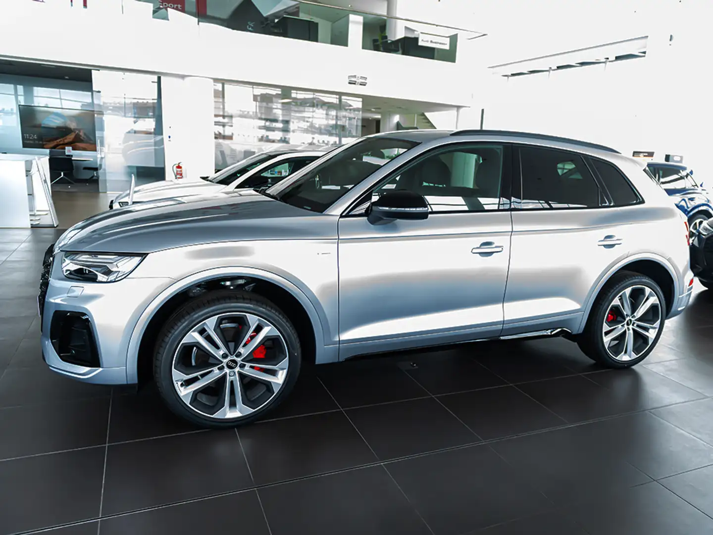 Audi Q5 40 TDI quattro-ultra Black line S tronic 150kW Argento - 2