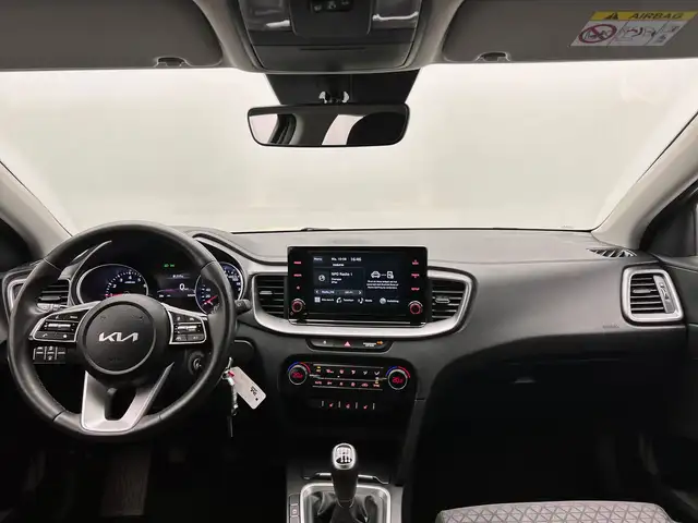 Kia Ceed view 2