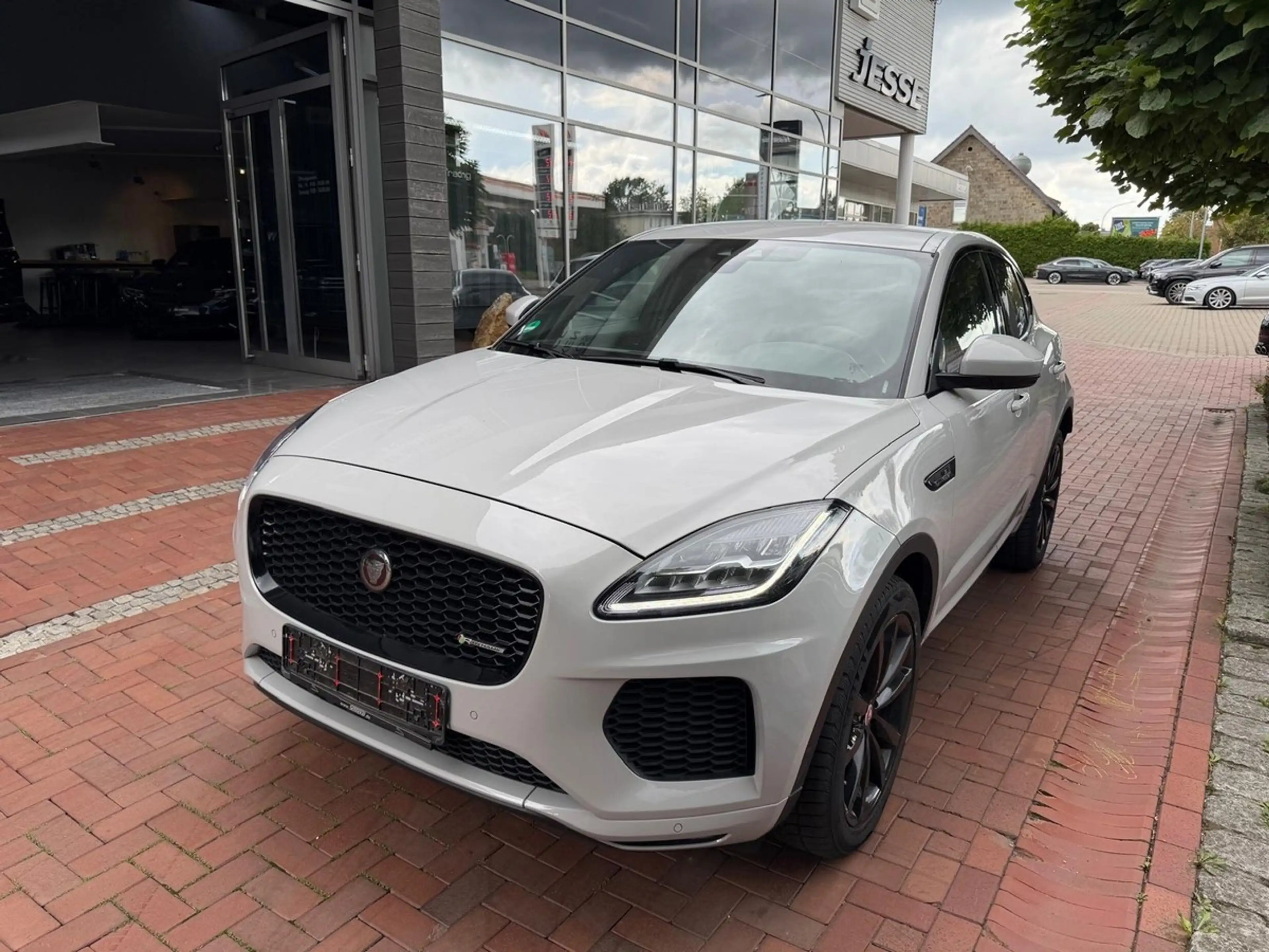 Jaguar E-Pace D150 R-Dynamic S LED ACC R.Cam AHK