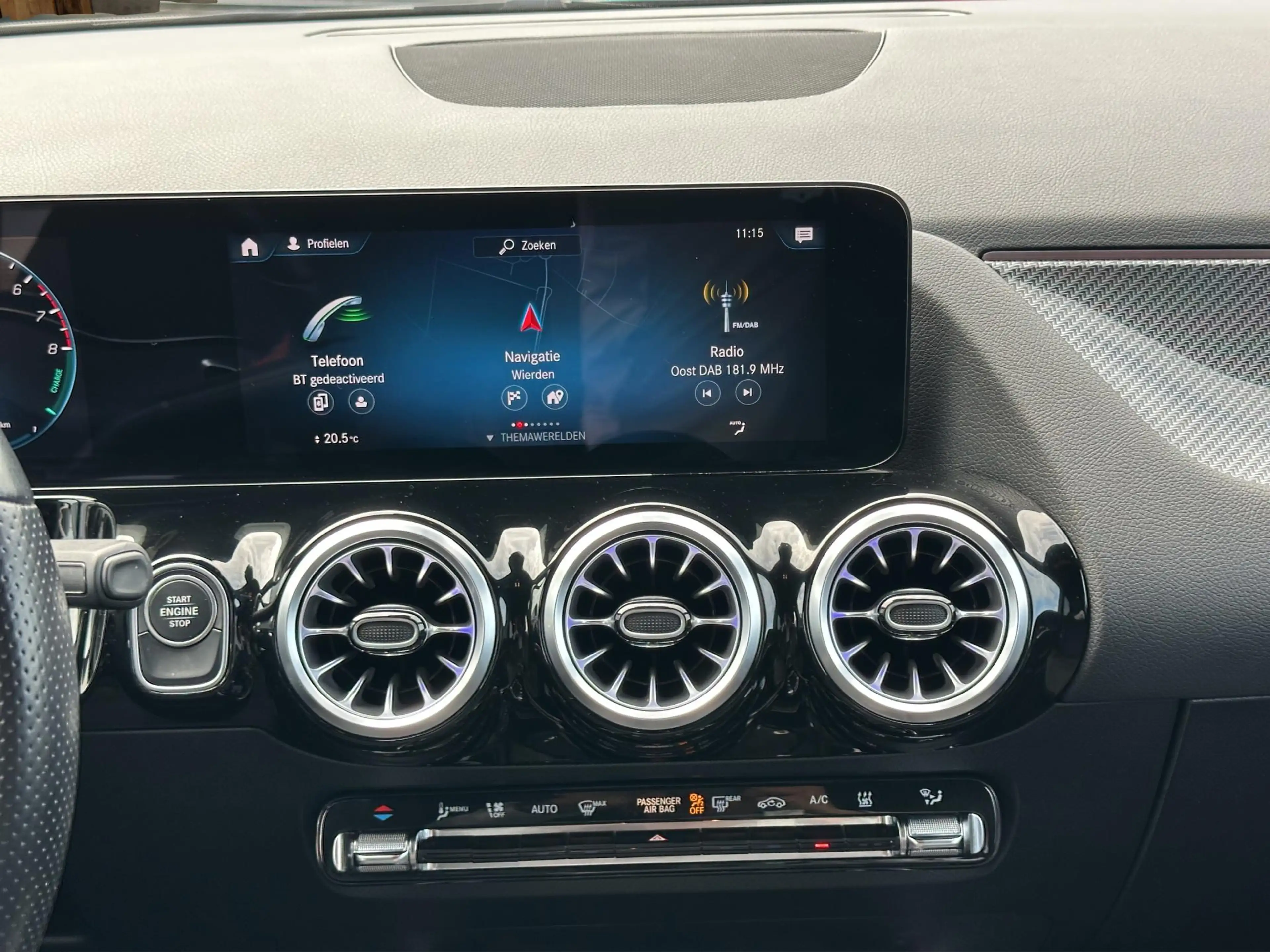 Mercedes-Benz B 250 e AMG Line — photo 15