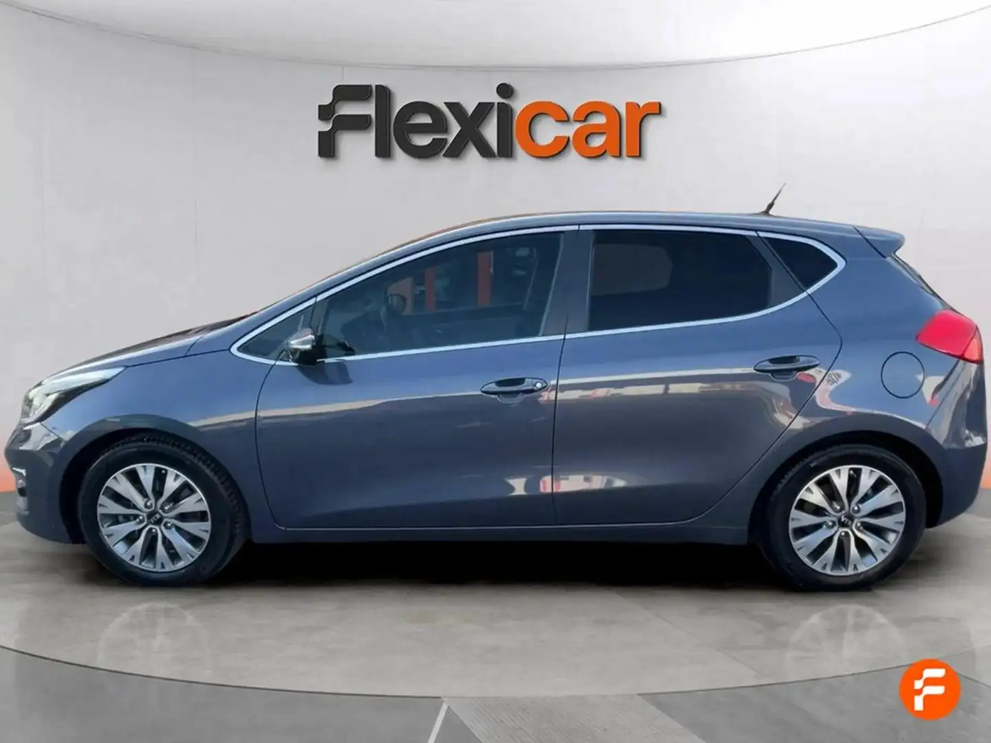 Kia Ceed / cee'd 1.4 CRDi WGT 90CV x-Tech Eco-Dynamics Azul - 2