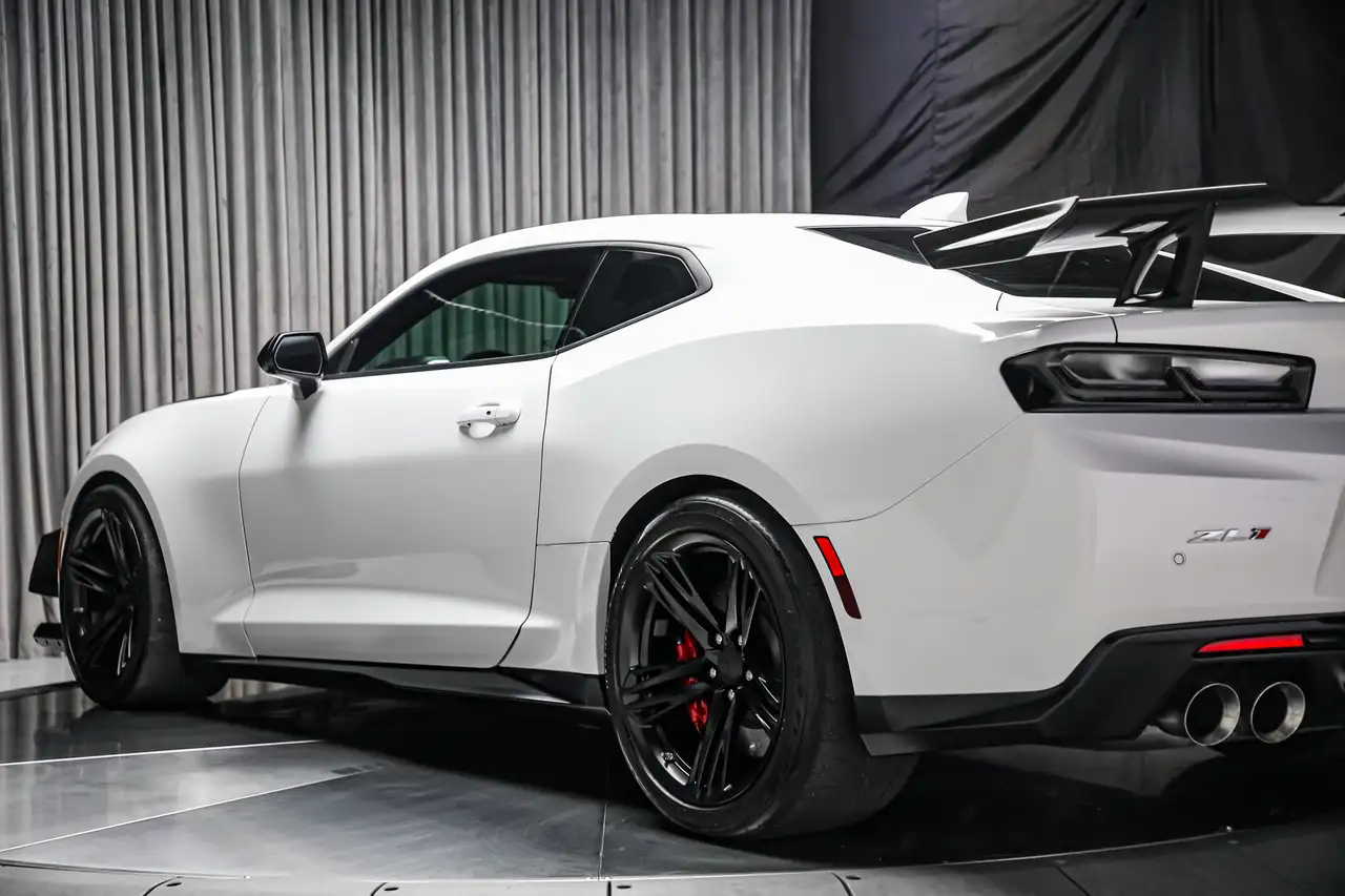 Chevrolet Camaro photo Chevrolet Camaro