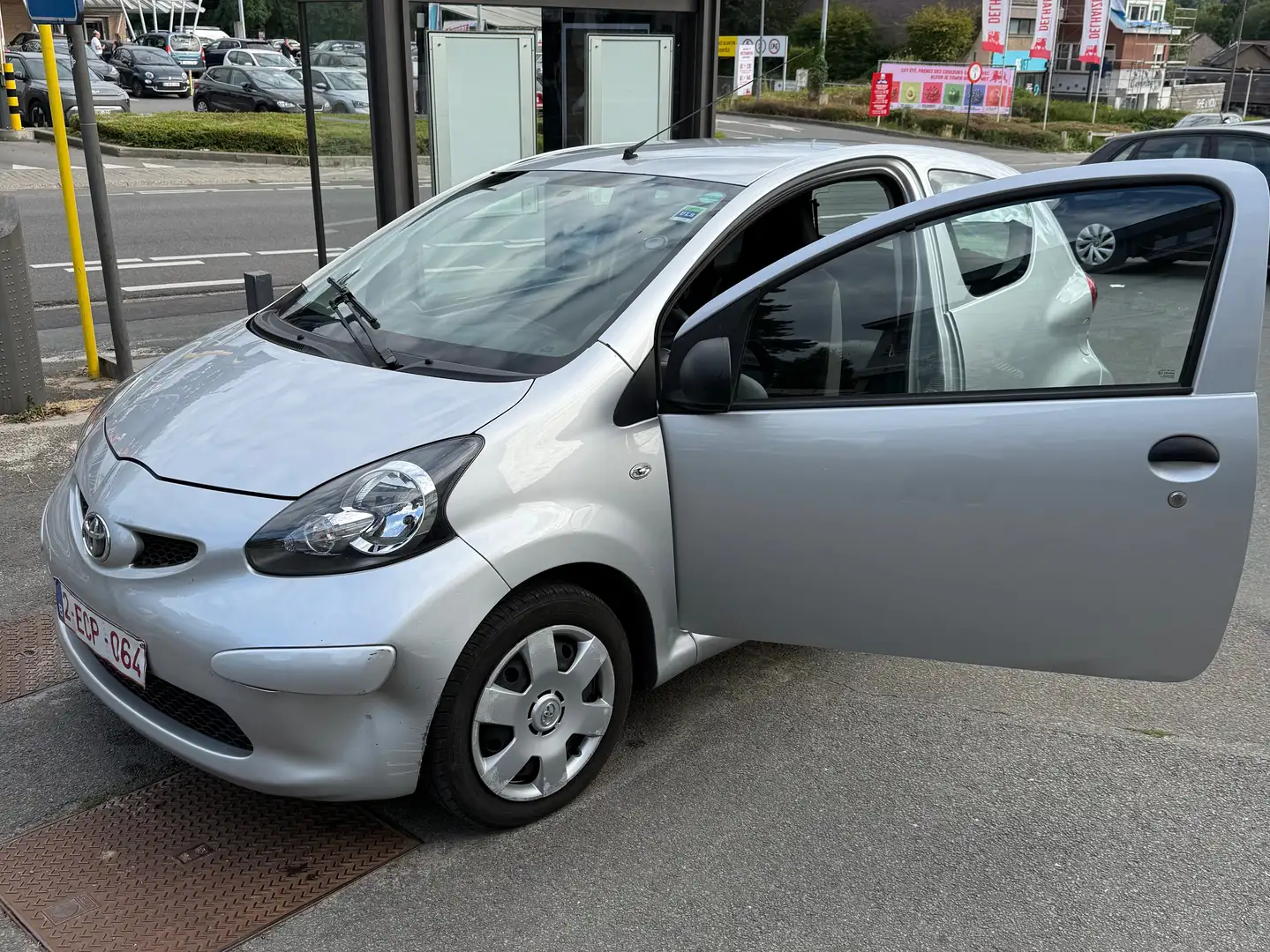Toyota Aygo Aygo 1.0i VVT-i Music Gris - 1