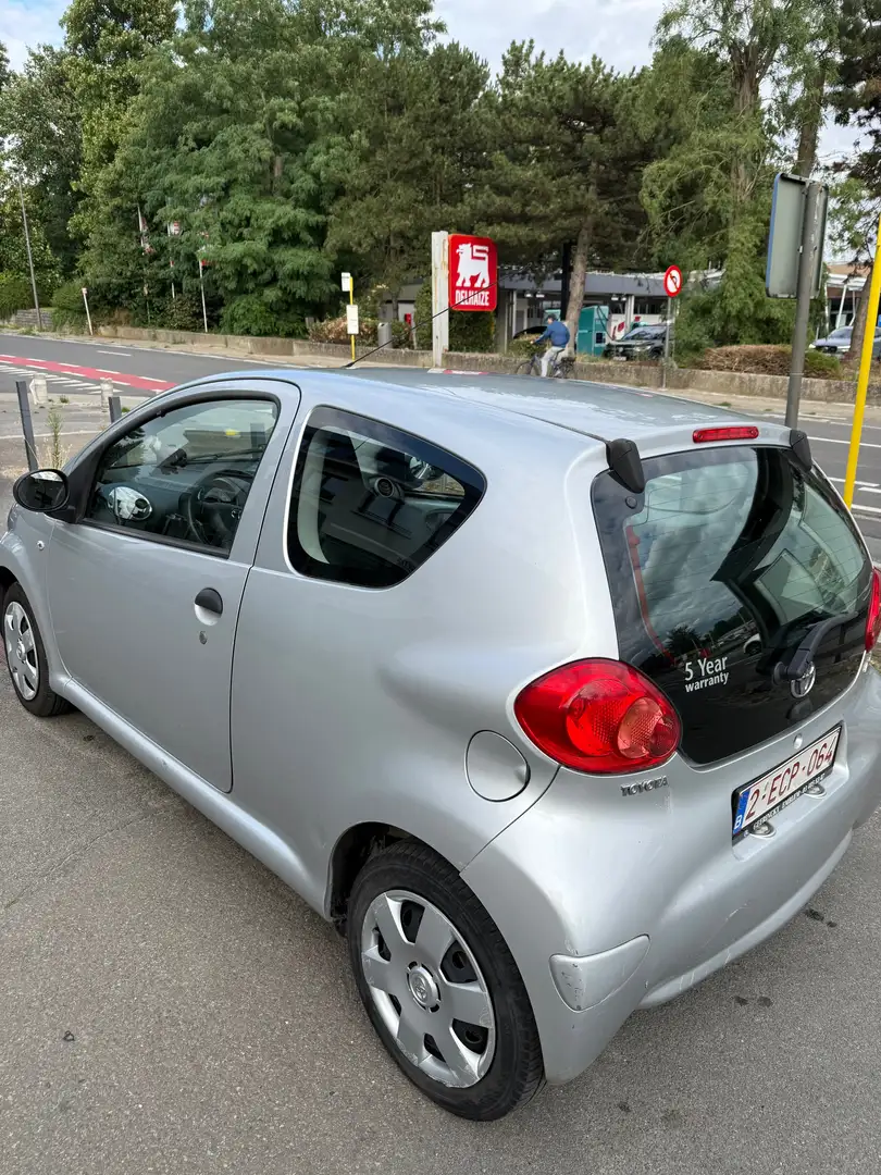 Toyota Aygo Aygo 1.0i VVT-i Music Gris - 2