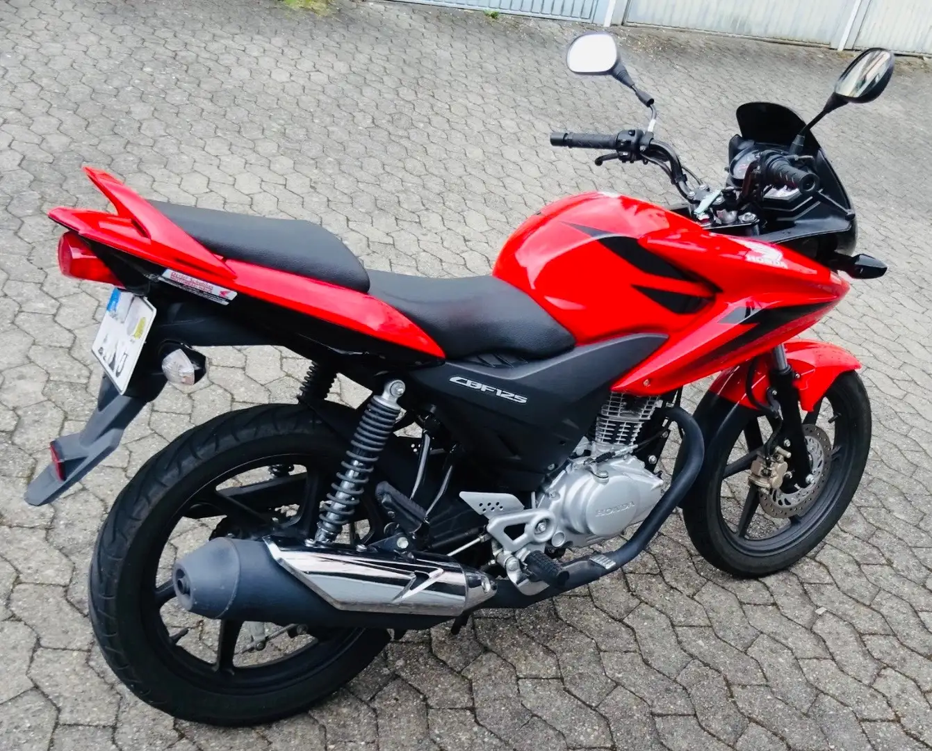 Honda CBF 125 Rouge - 2