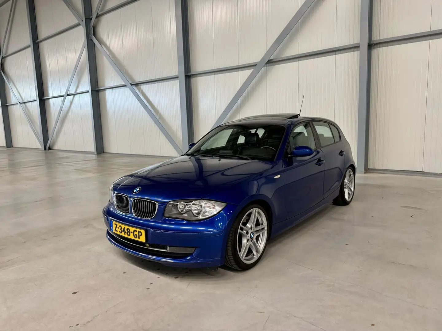 BMW 130 BMW E87 130i LCI Blau - 2