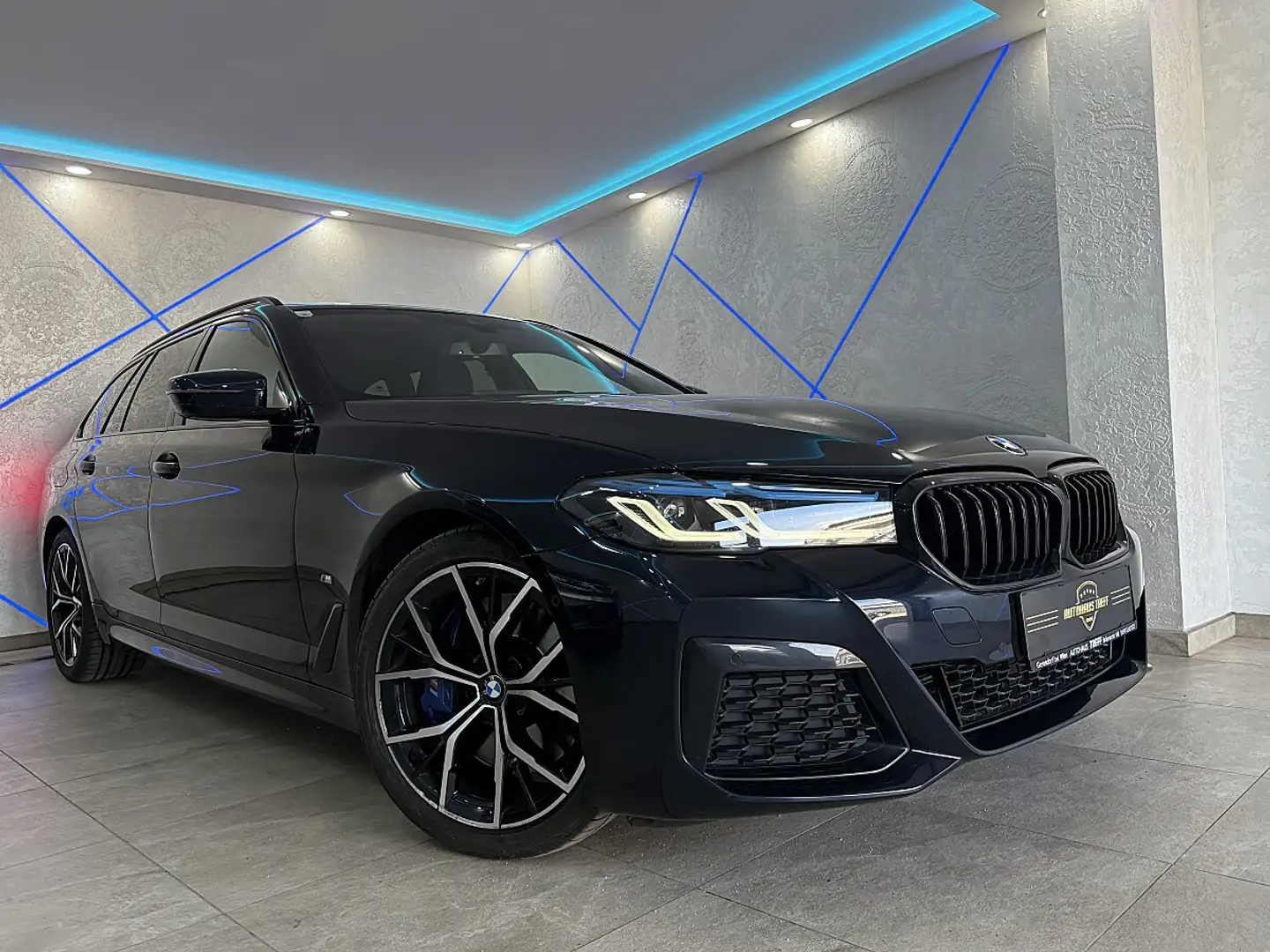 BMW 530 d 48 V Touring Aut.*M-SPORT*SHADOW-LINE*LASER*H... Schwarz - 1