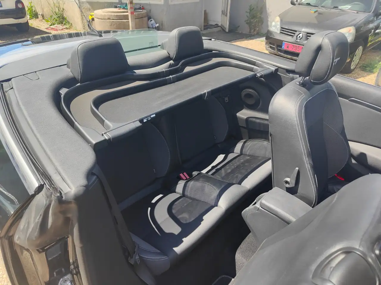 Renault Megane Coupé-Cabriolet — photo 8