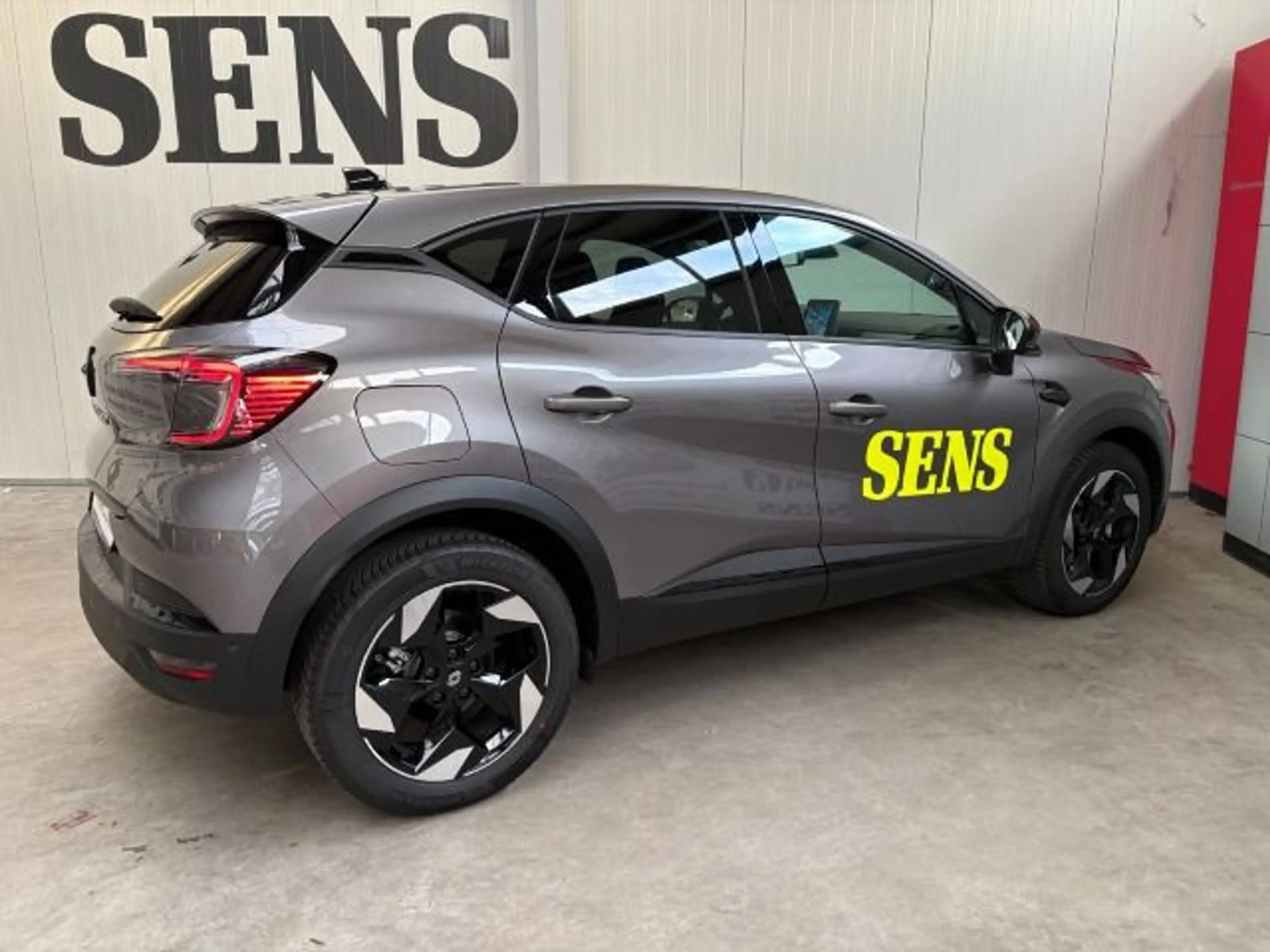 Renault Captur CAPTUR Techno TCe 115 — photo 4