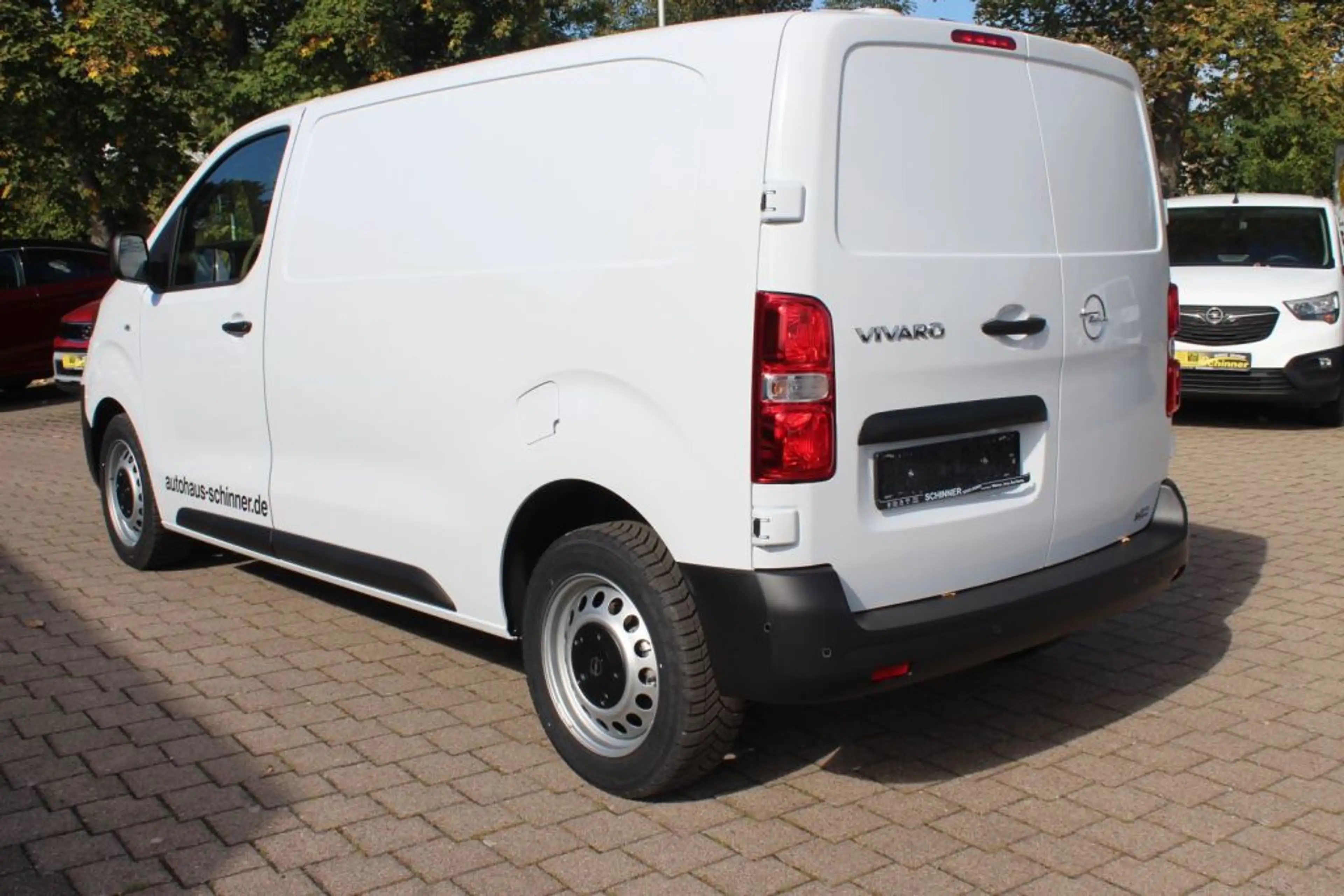 Opel Vivaro 2.2 Diesel 150 M S&S — photo 12