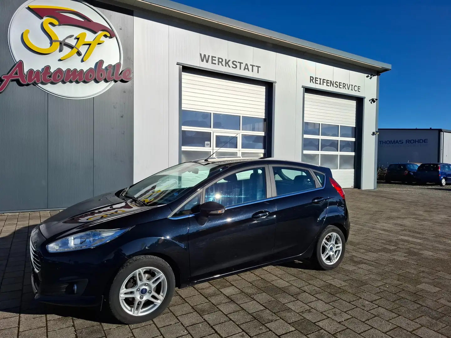 Ford Fiesta Titanium 2.Hand,Alufelgen,SHZ,PDC Negro - 1