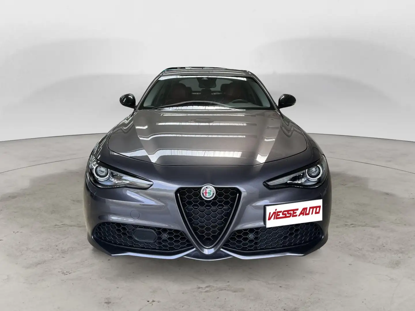 Alfa Romeo Giulia 2.2 t B-Tech 190cv auto Grigio - 2