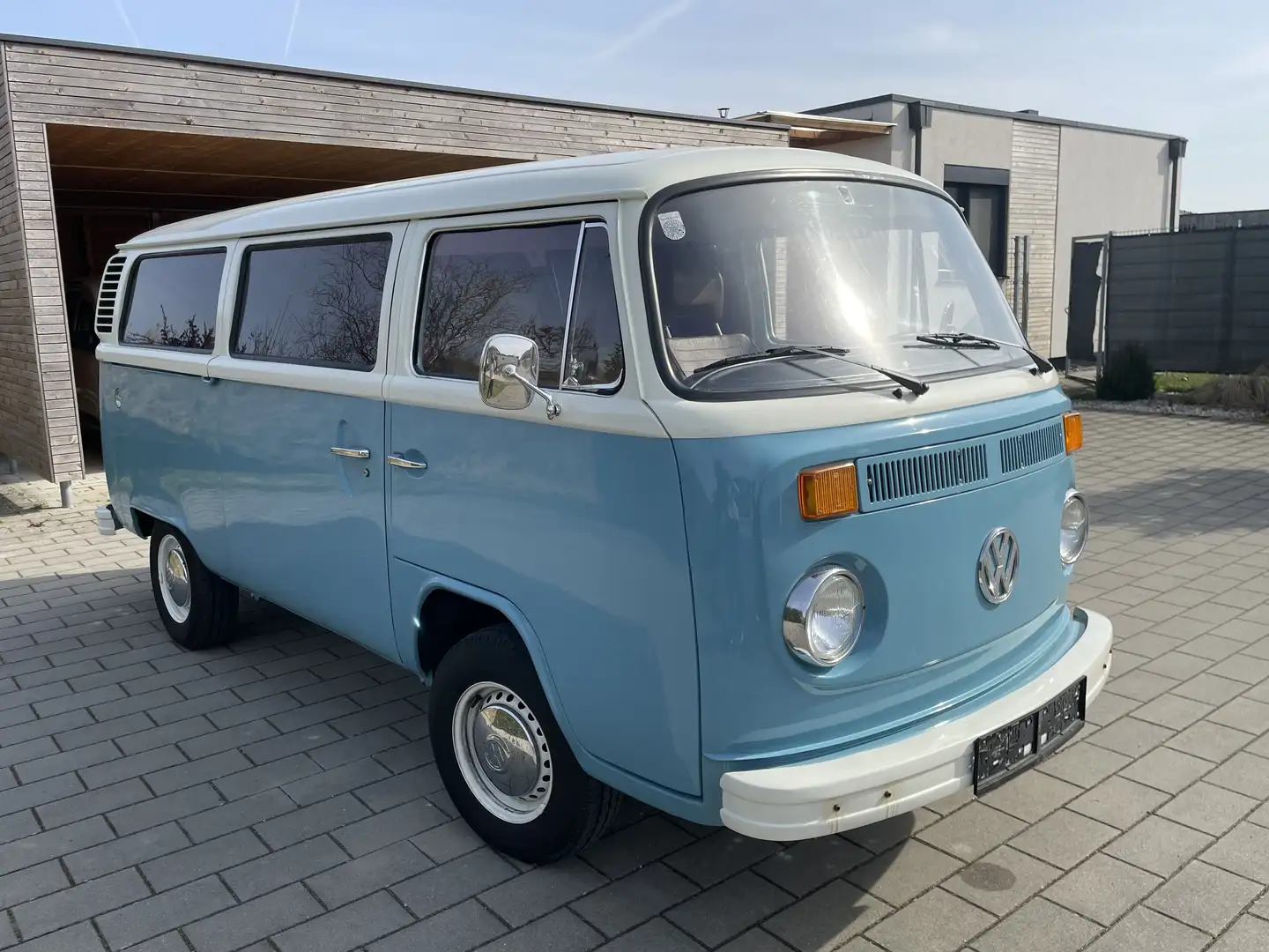 Volkswagen T2 Camper mit Anhängerkupplung Blau - 2