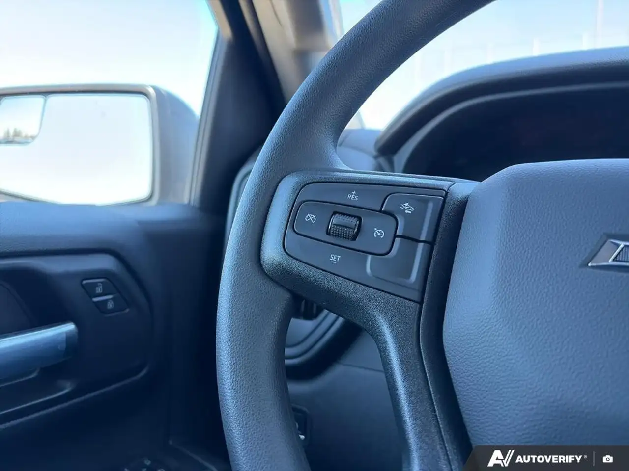 Chevrolet Silverado 1500 снимка Chevrolet Silverado 1500