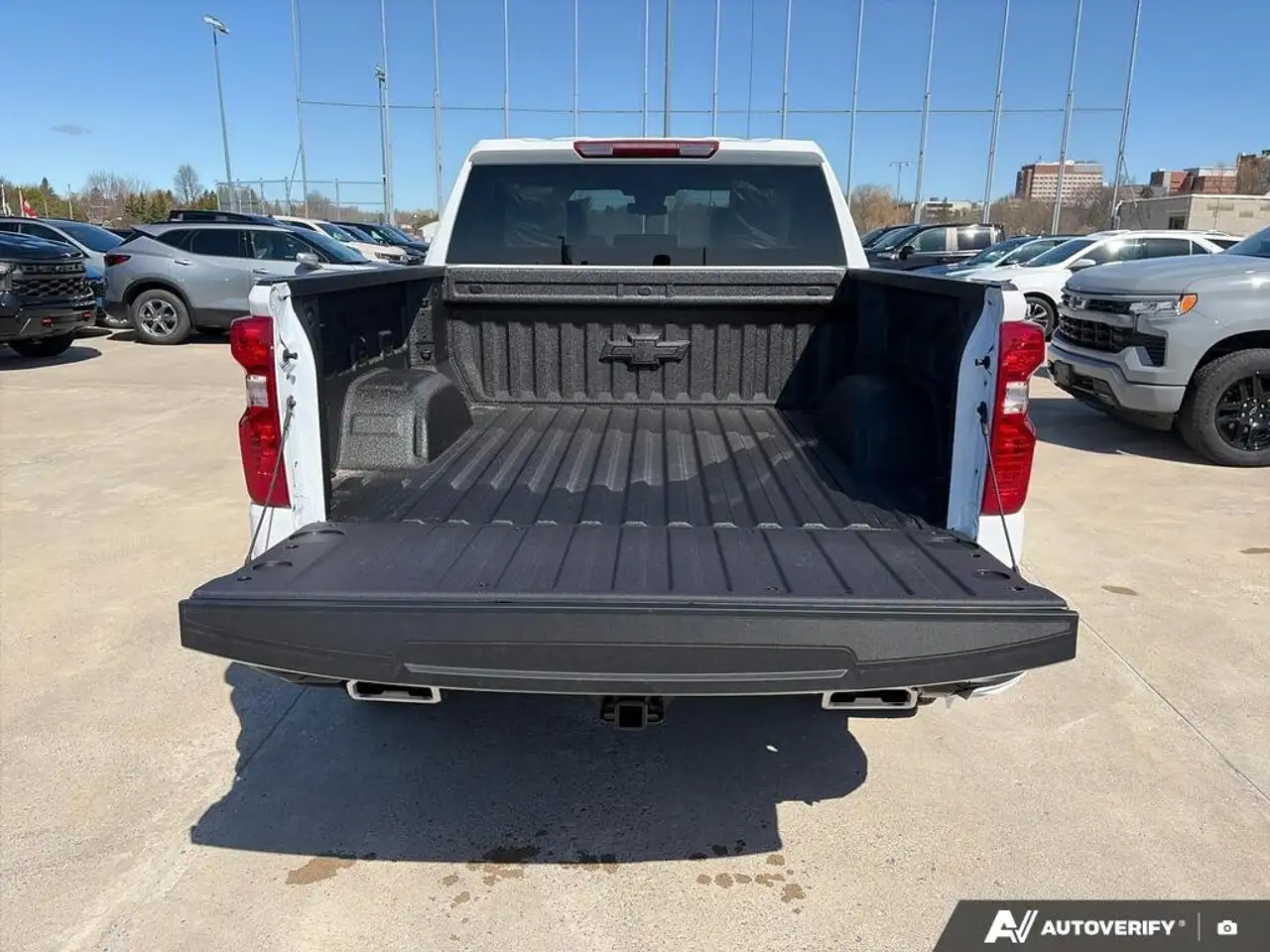 Chevrolet Silverado 1500 снимка Chevrolet Silverado 1500