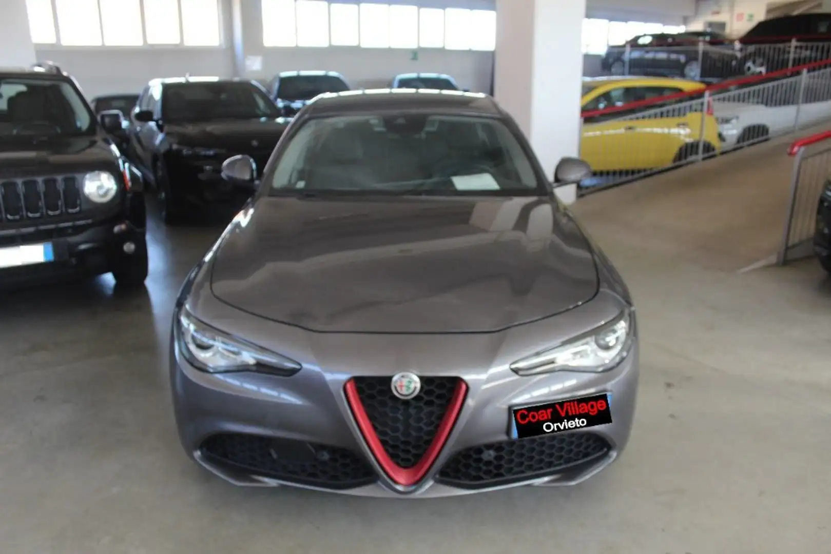 Alfa Romeo Giulia 2.2 Turbodiesel 190 CV Executive Grigio - 2