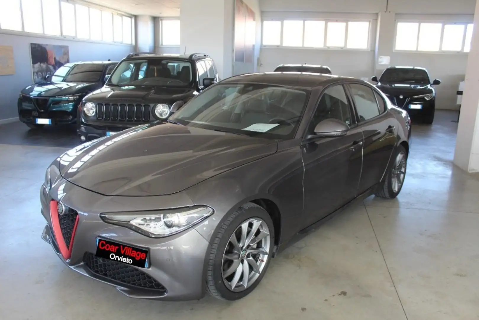Alfa Romeo Giulia 2.2 Turbodiesel 190 CV Executive Grigio - 1