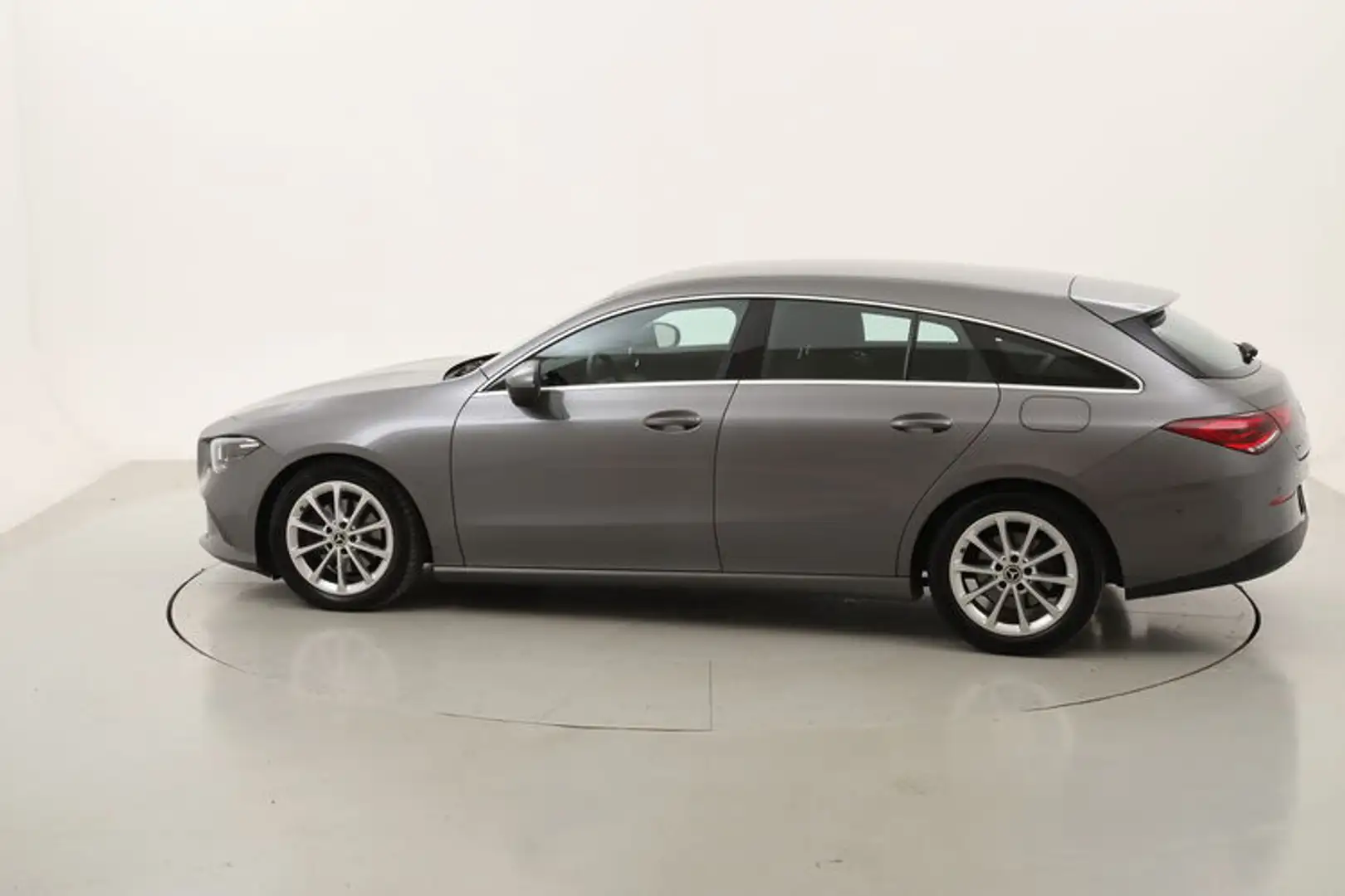 Mercedes-Benz CLA 180 SW 180 d Business Extra Automatic 2.0 Diesel 116CV Grigio - 2